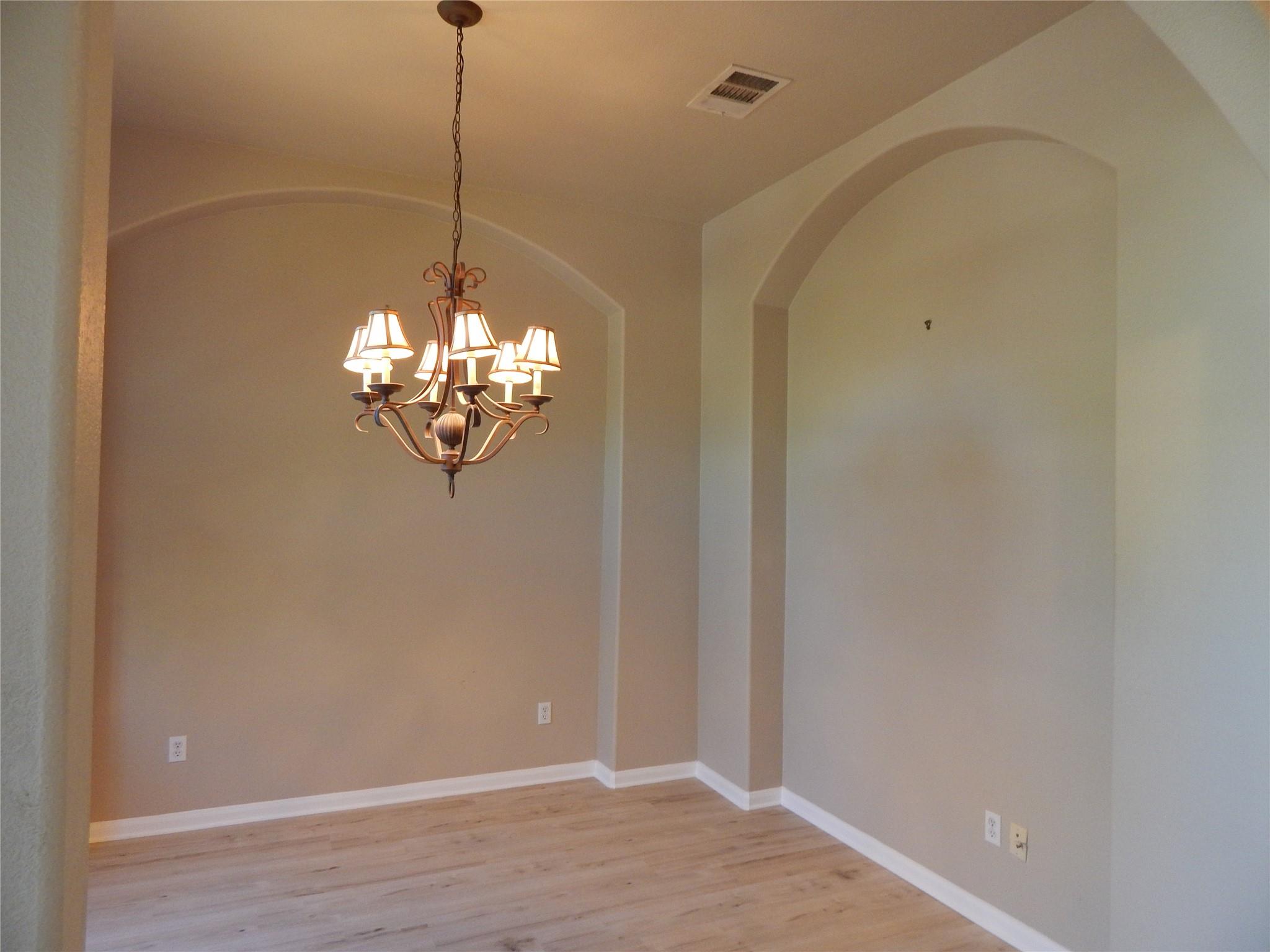 601 Abbeyglen Castle Dr, Pflugerville, TX 78660