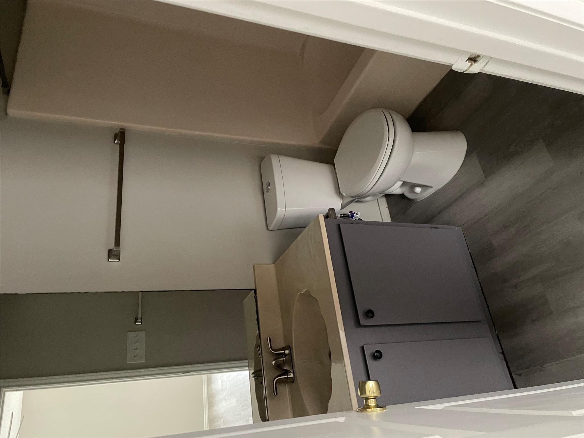 106 E Austin Ave # A, Hutto, TX 78634