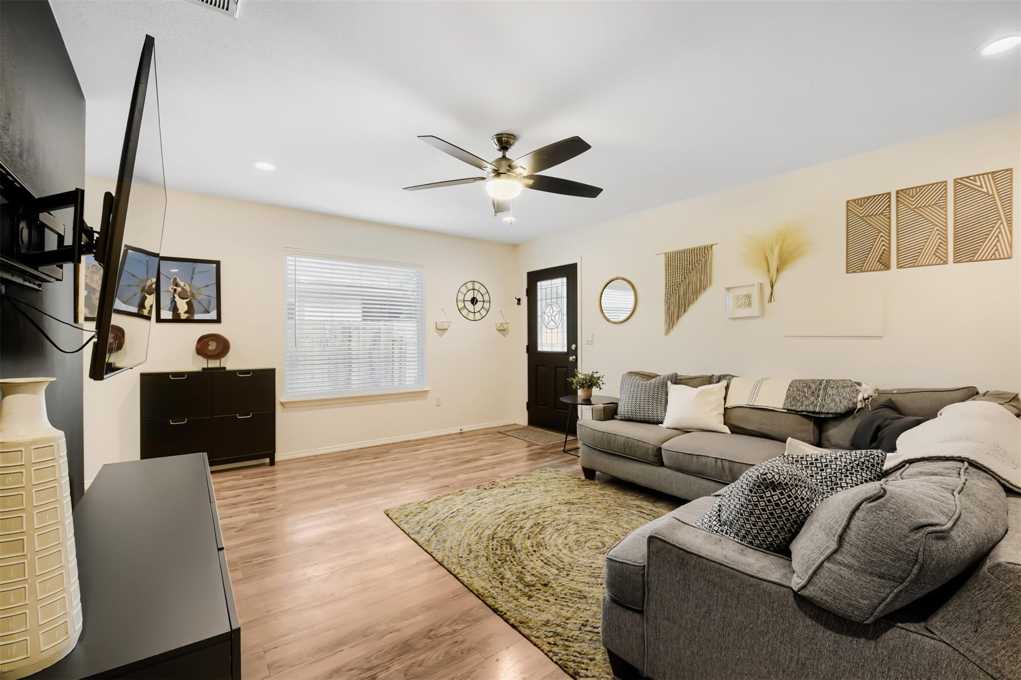 6105 Palm Cir, Austin, TX 78741