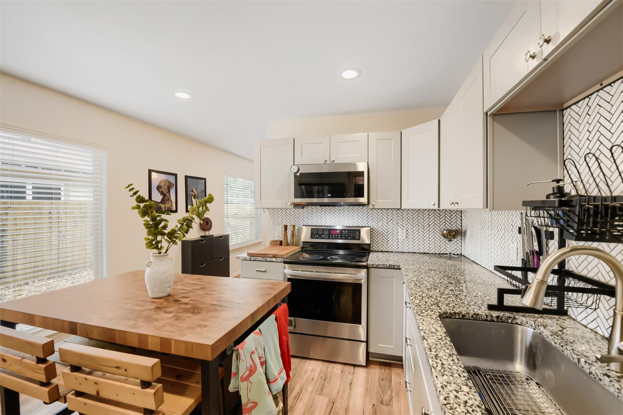 6105 Palm Cir, Austin, TX 78741