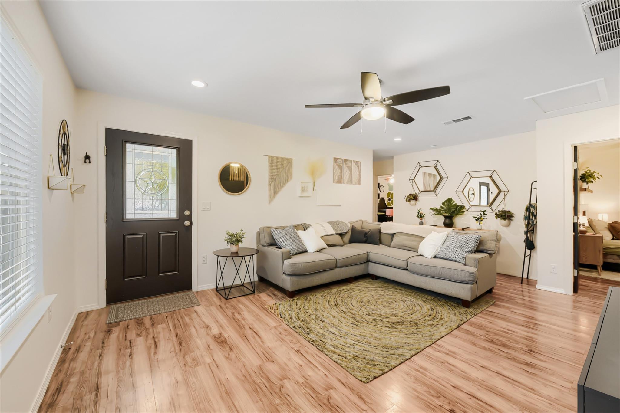 6105 Palm Cir, Austin, TX 78741