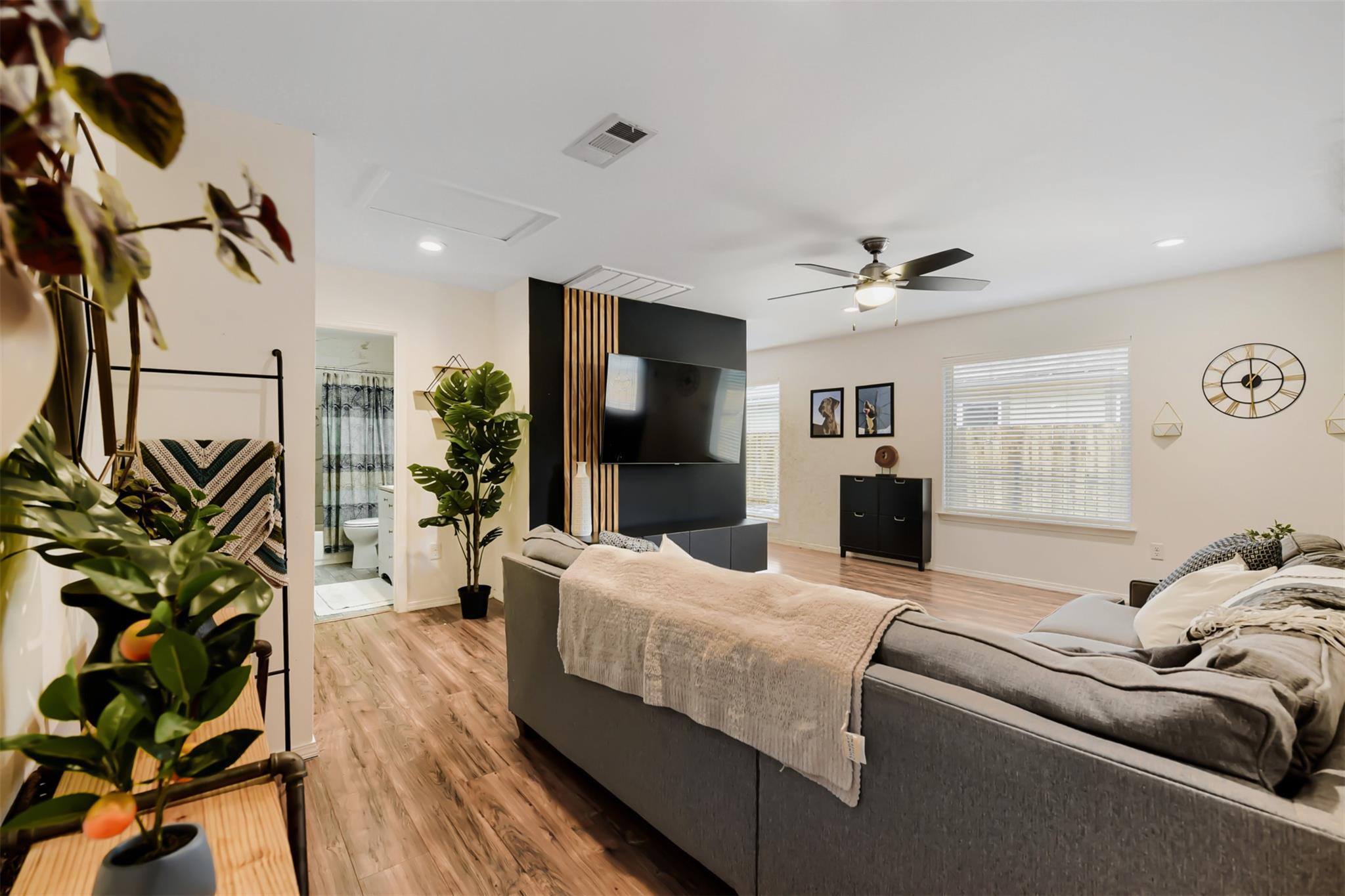 6105 Palm Cir, Austin, TX 78741