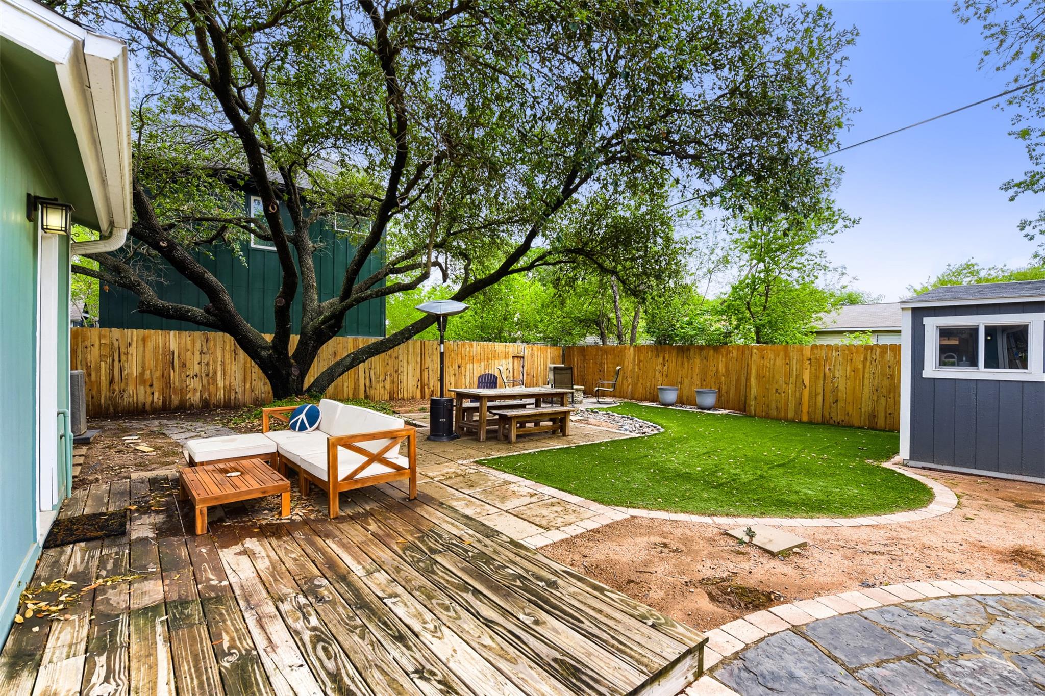 6105 Palm Cir, Austin, TX 78741