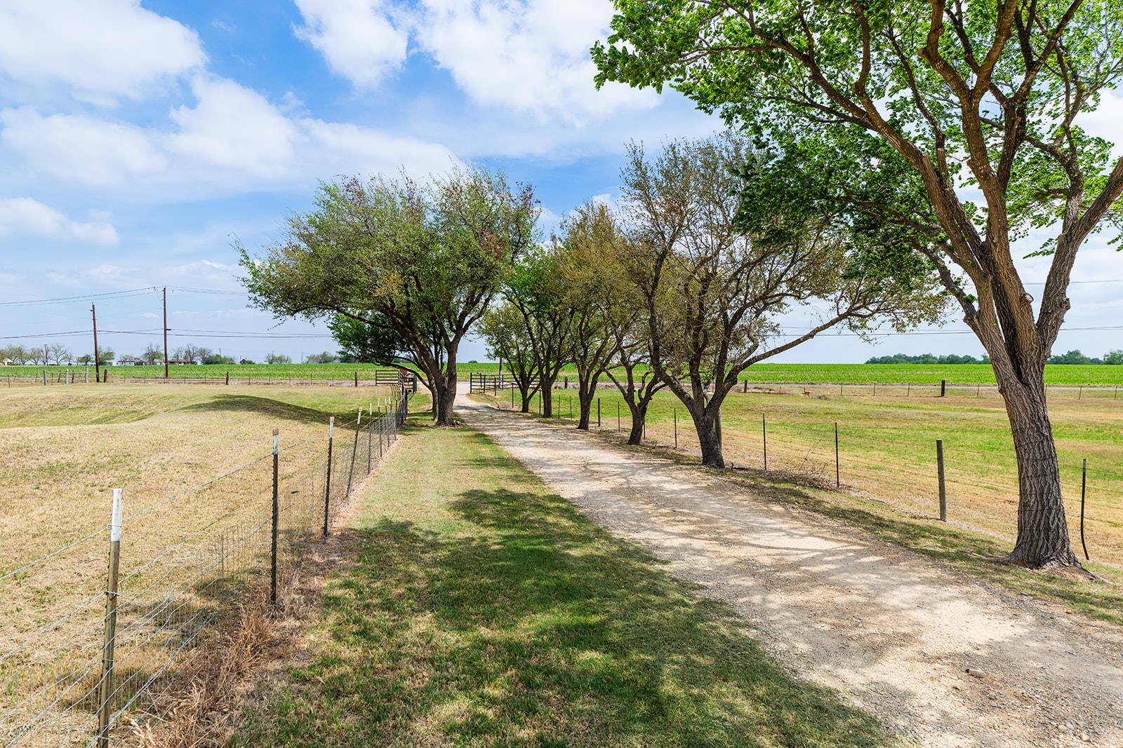 1001 Gravel Pit Rd, Taylor, TX 76574