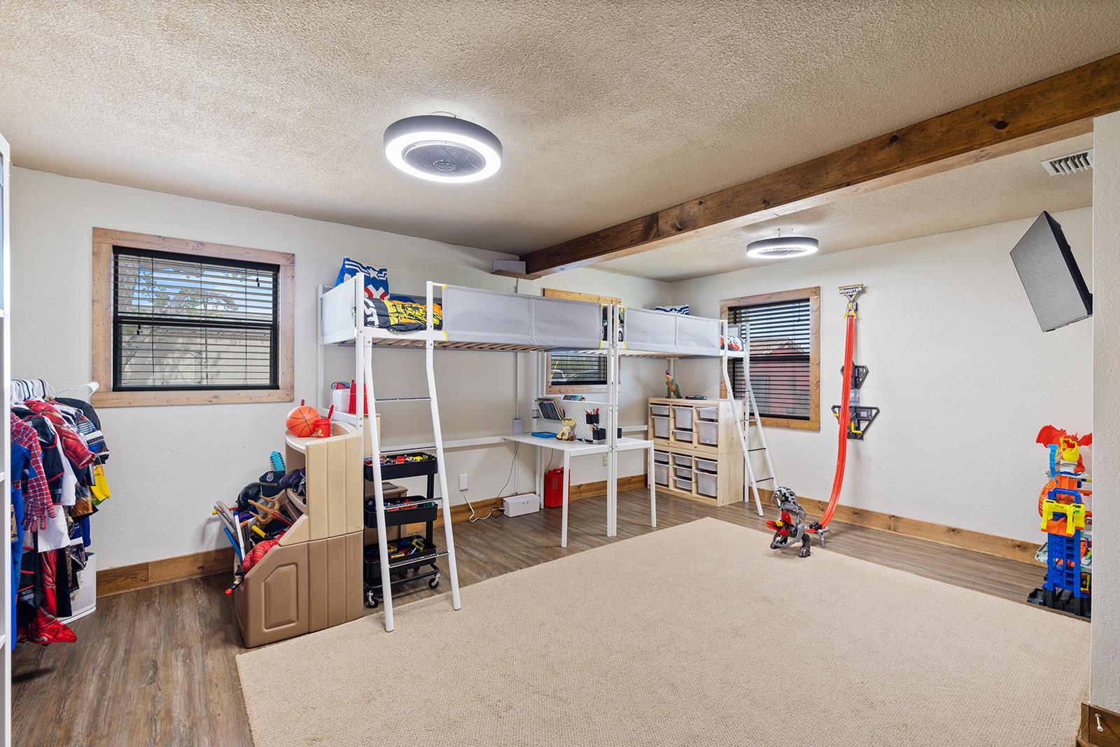 1001 Gravel Pit Rd, Taylor, TX 76574