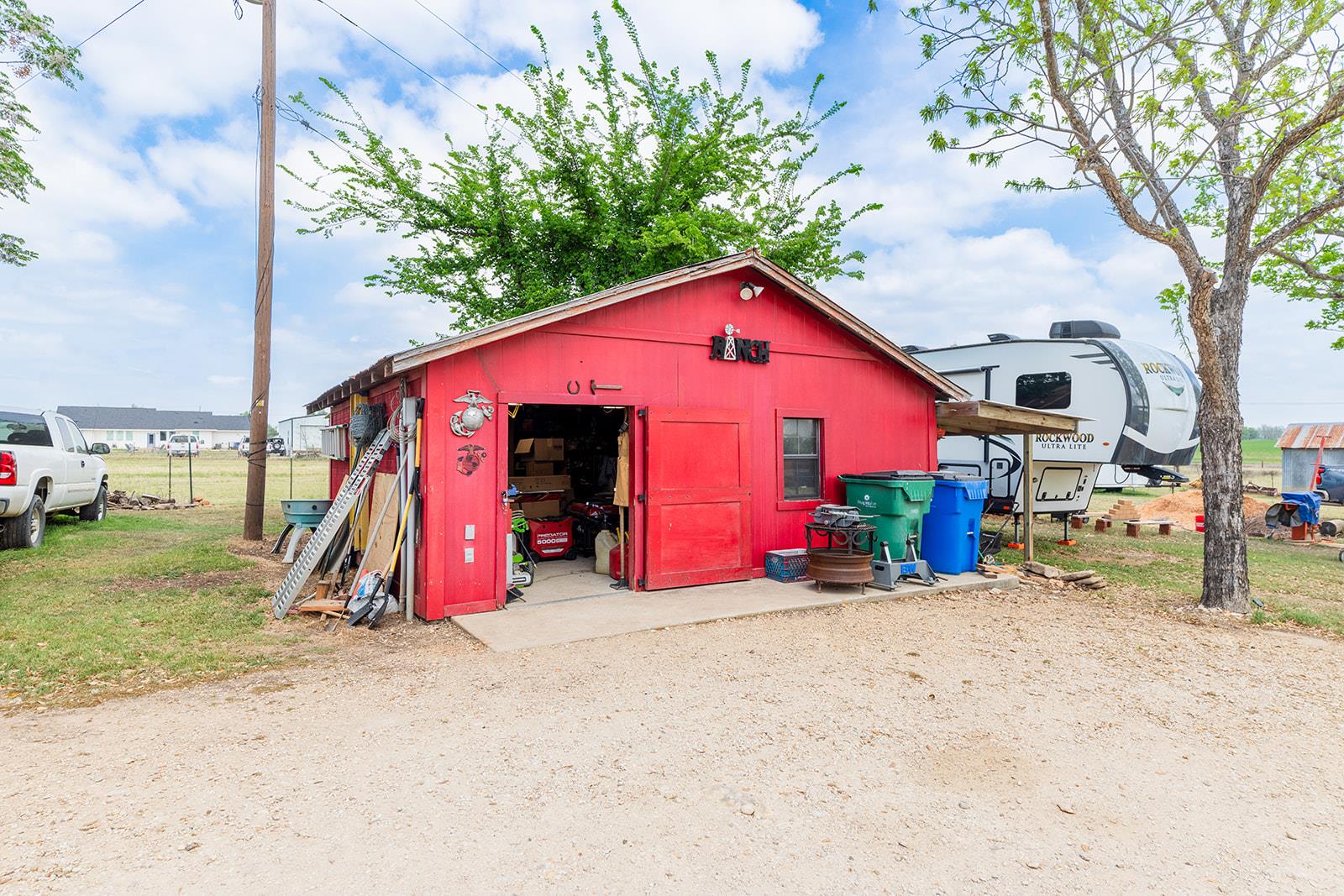 1001 Gravel Pit Rd, Taylor, TX 76574