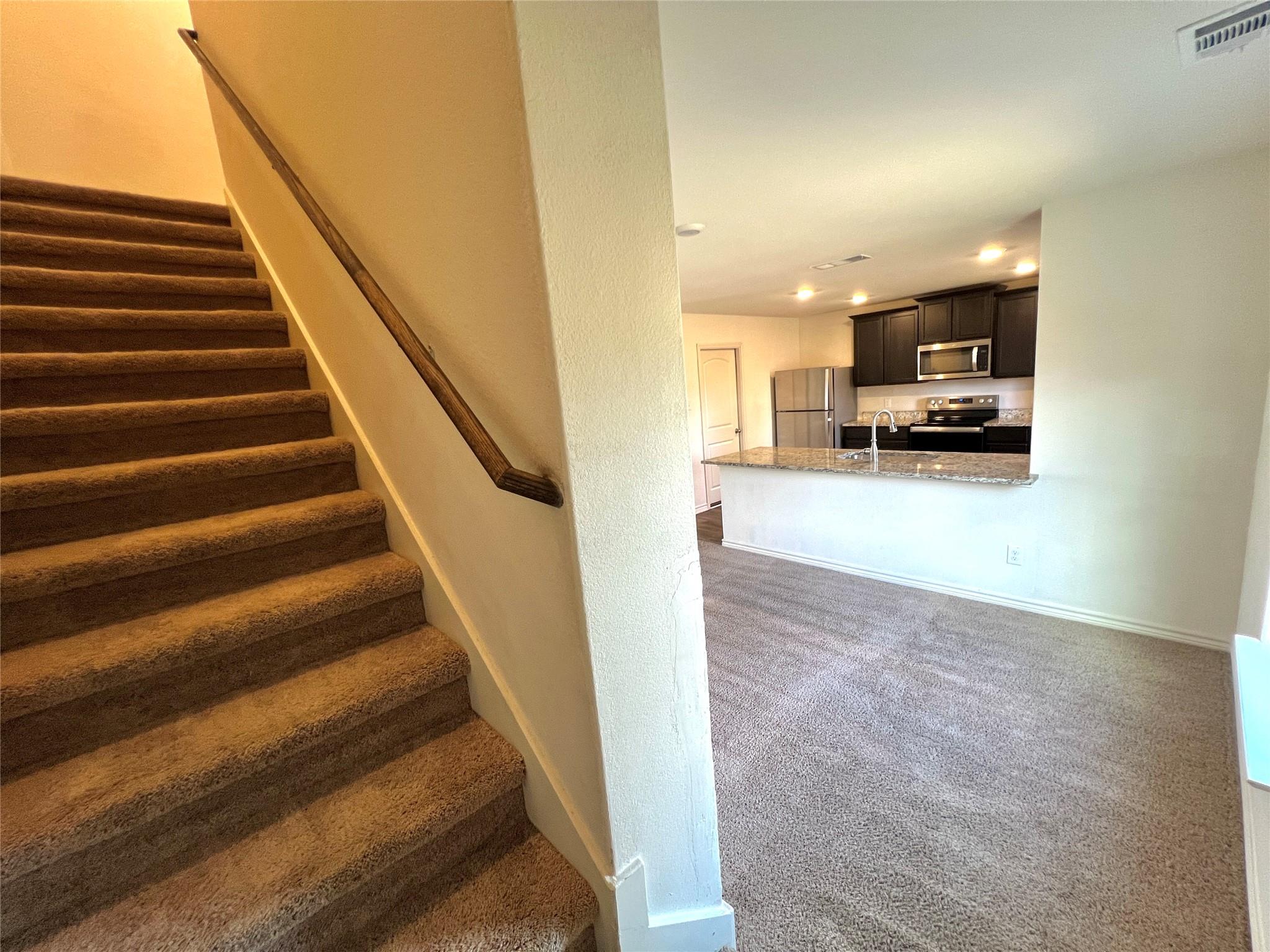 113 Sunnymeade Ln, Jarrell, TX 76537