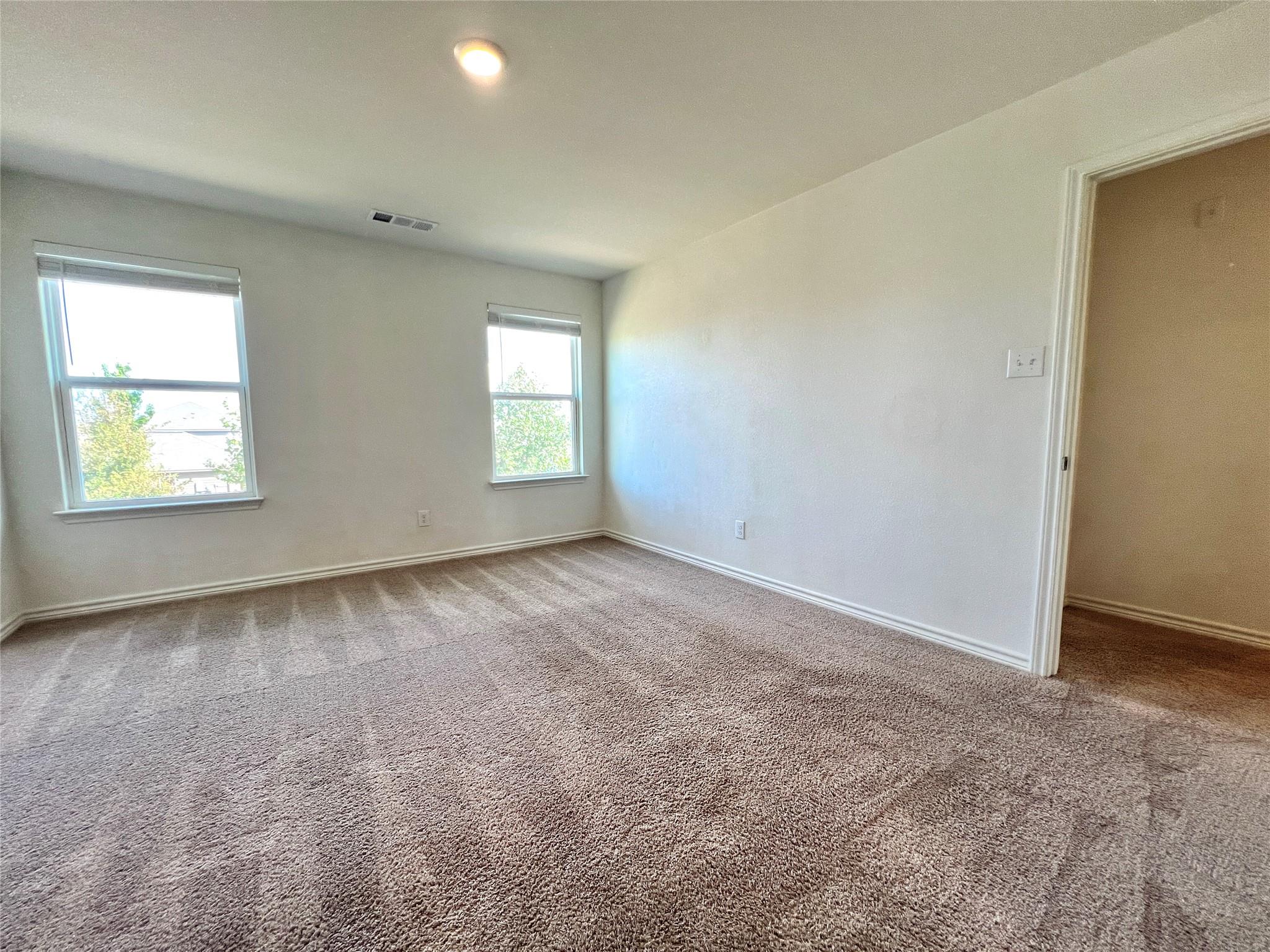 113 Sunnymeade Ln, Jarrell, TX 76537