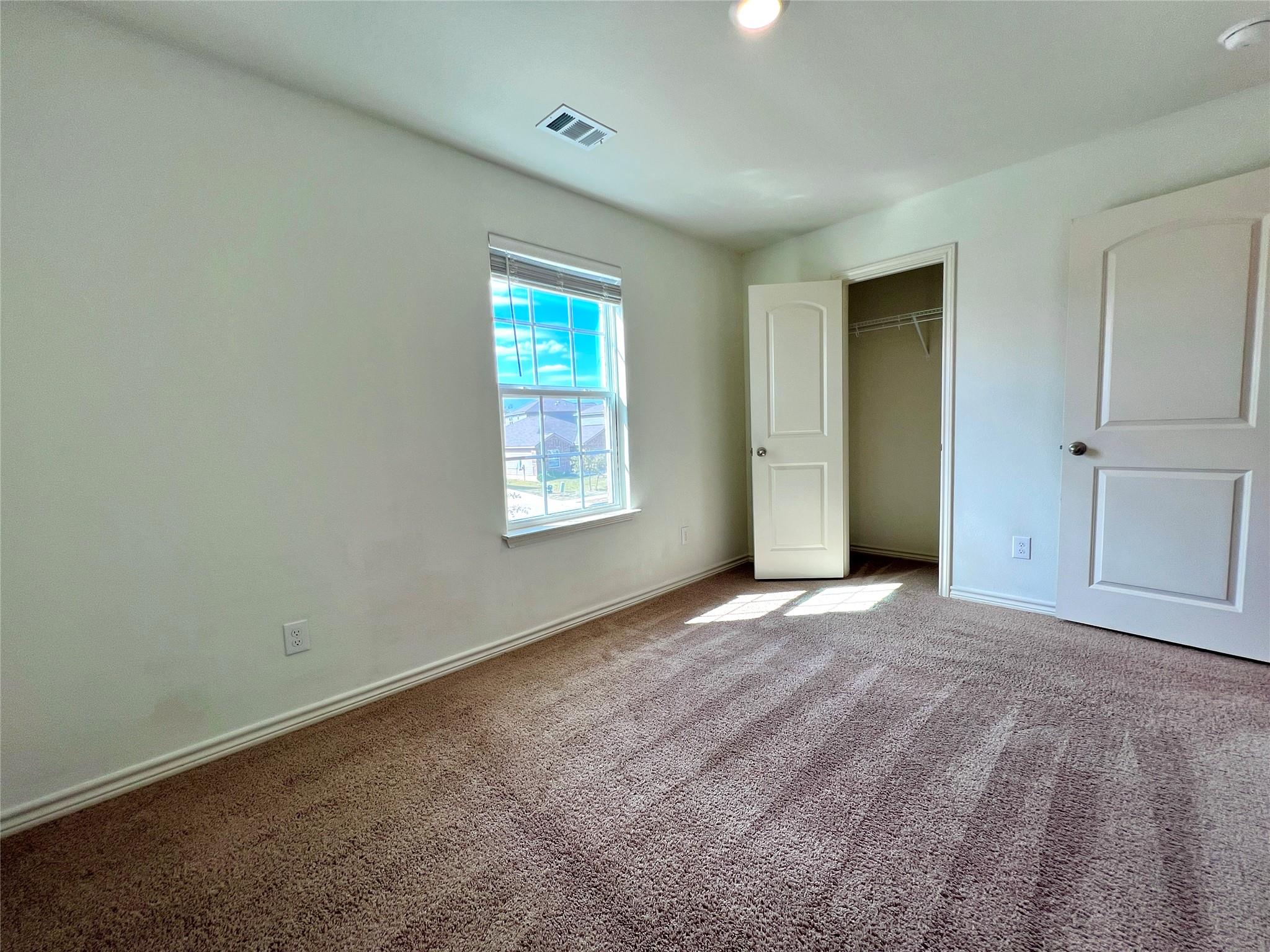 113 Sunnymeade Ln, Jarrell, TX 76537