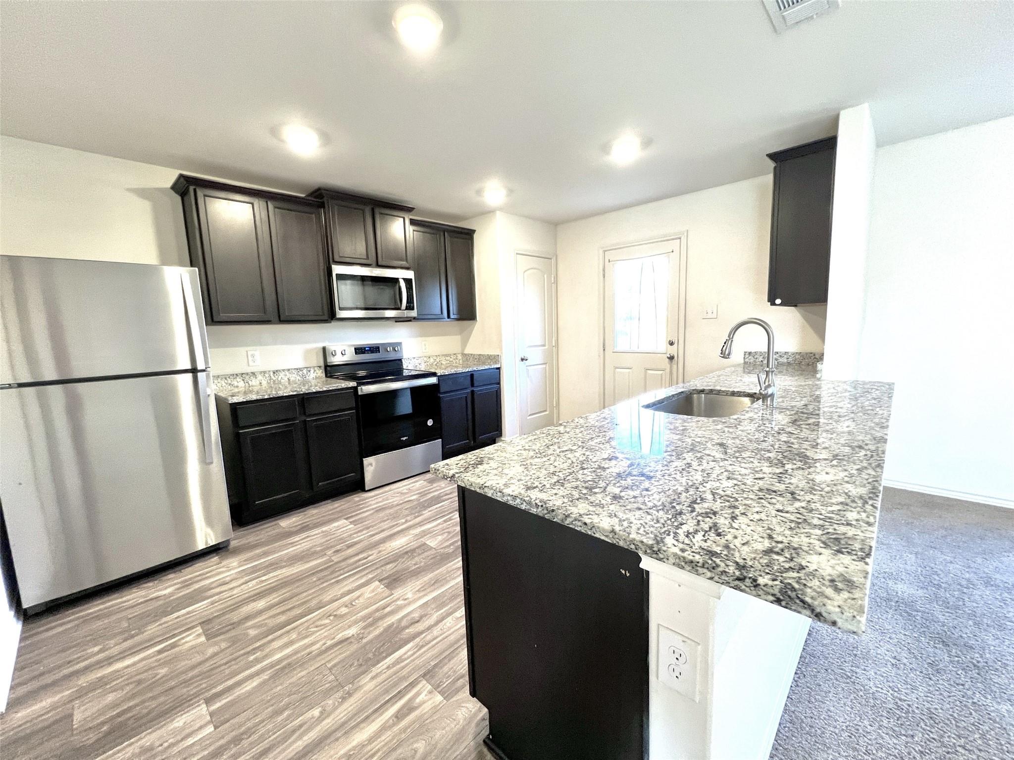 113 Sunnymeade Ln, Jarrell, TX 76537