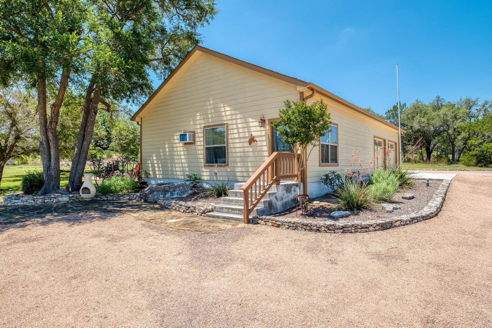 225 Blue Water Cv, Wimberley, TX 78676