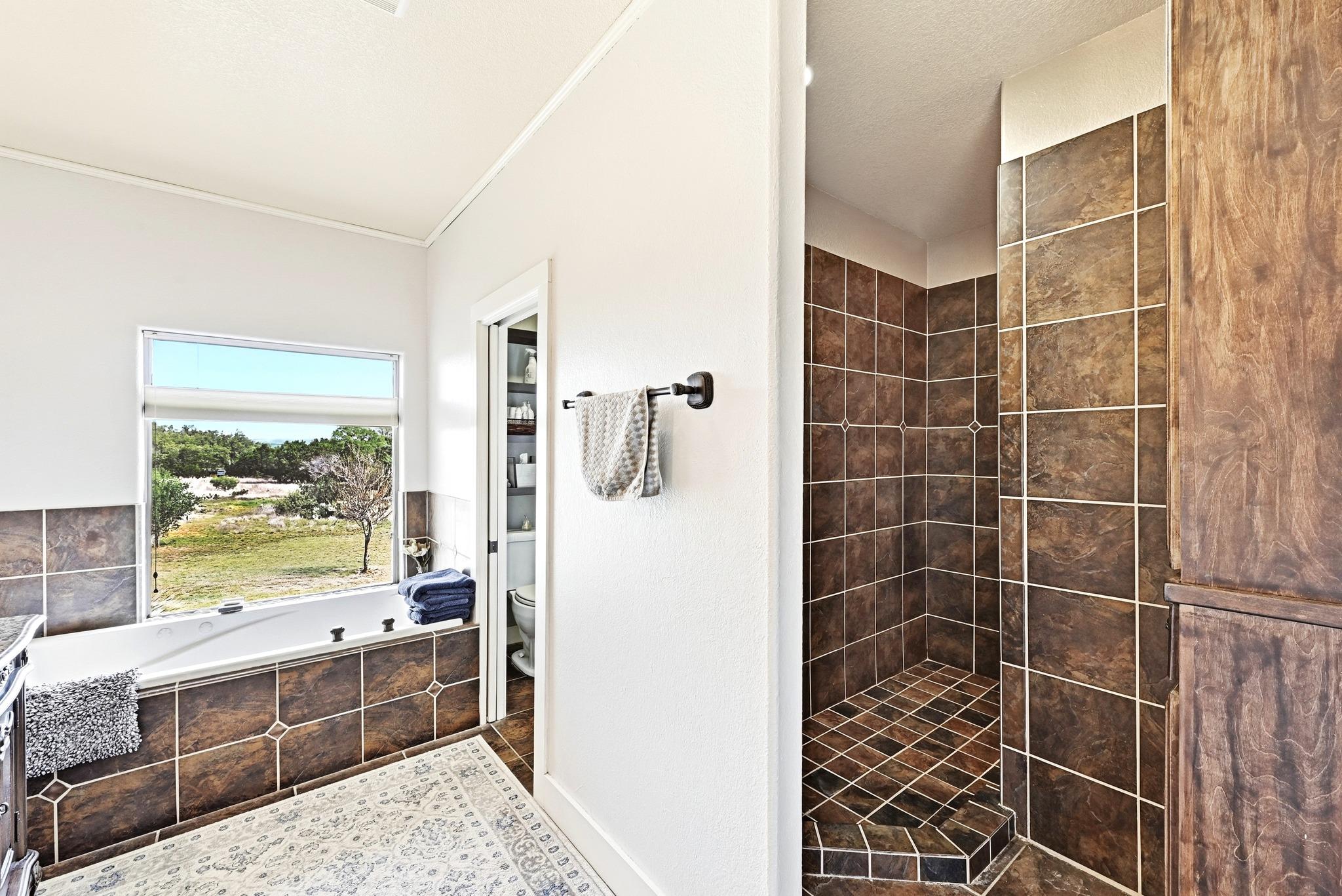 225 Blue Water Cv, Wimberley, TX 78676