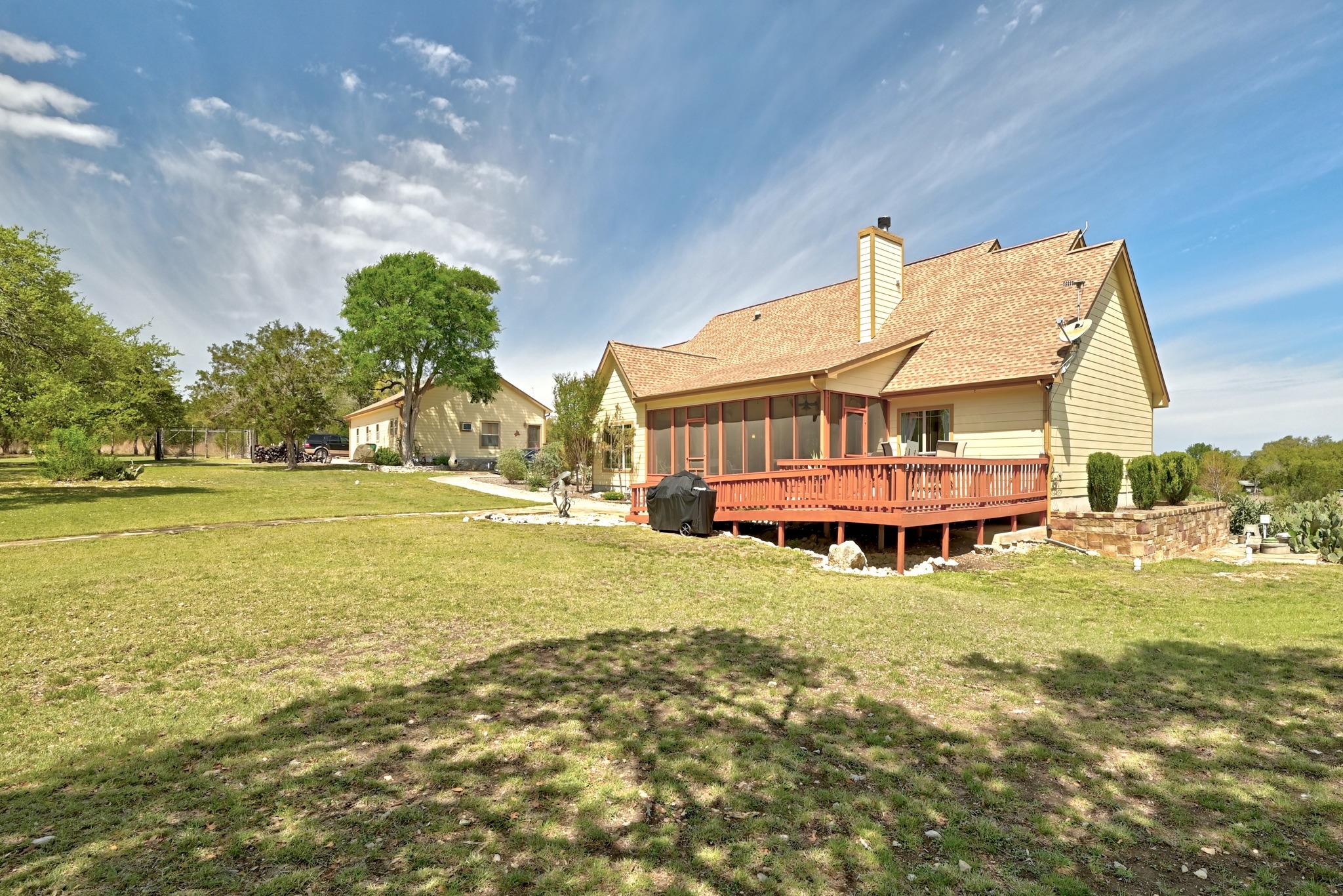 225 Blue Water Cv, Wimberley, TX 78676