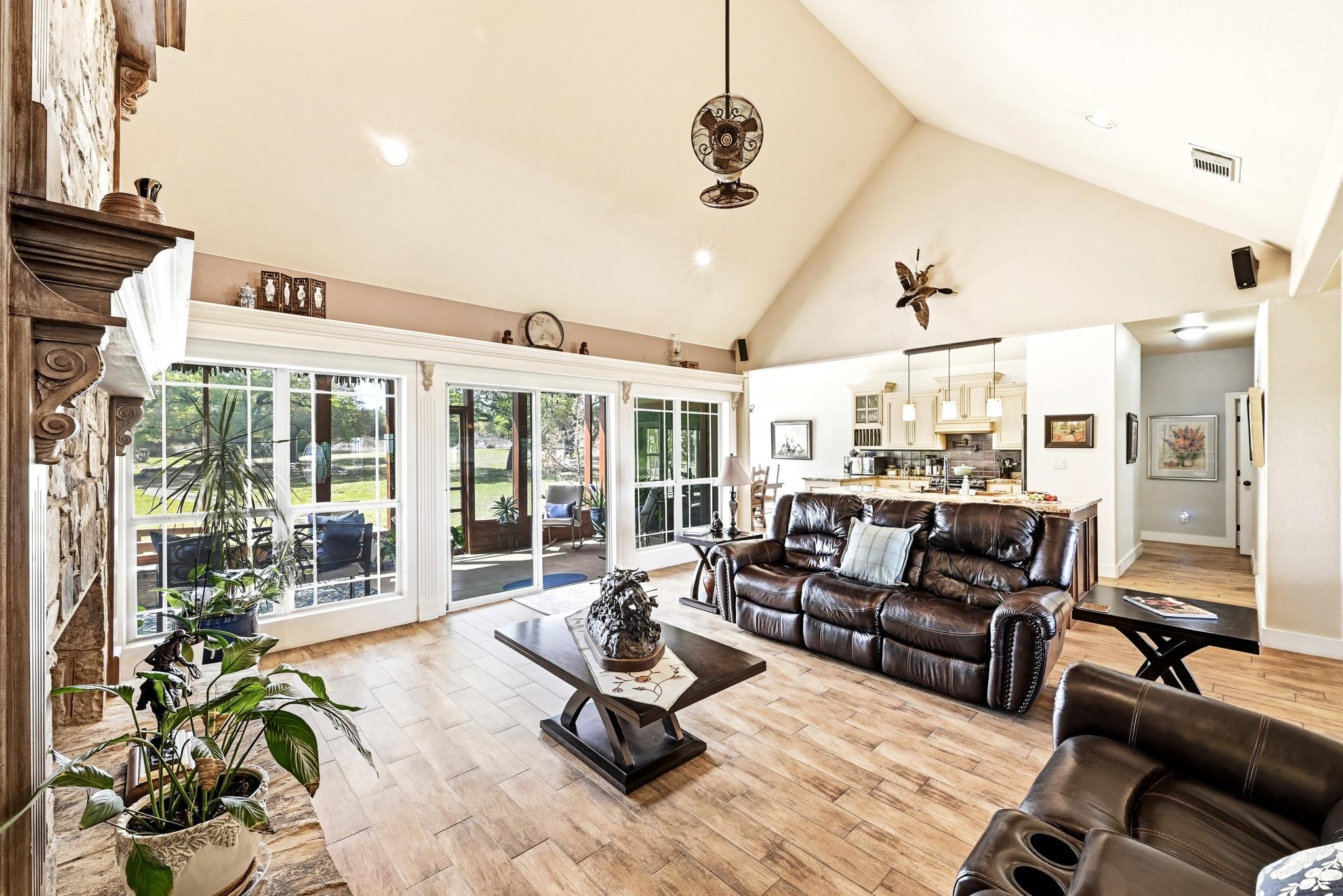 225 Blue Water Cv, Wimberley, TX 78676