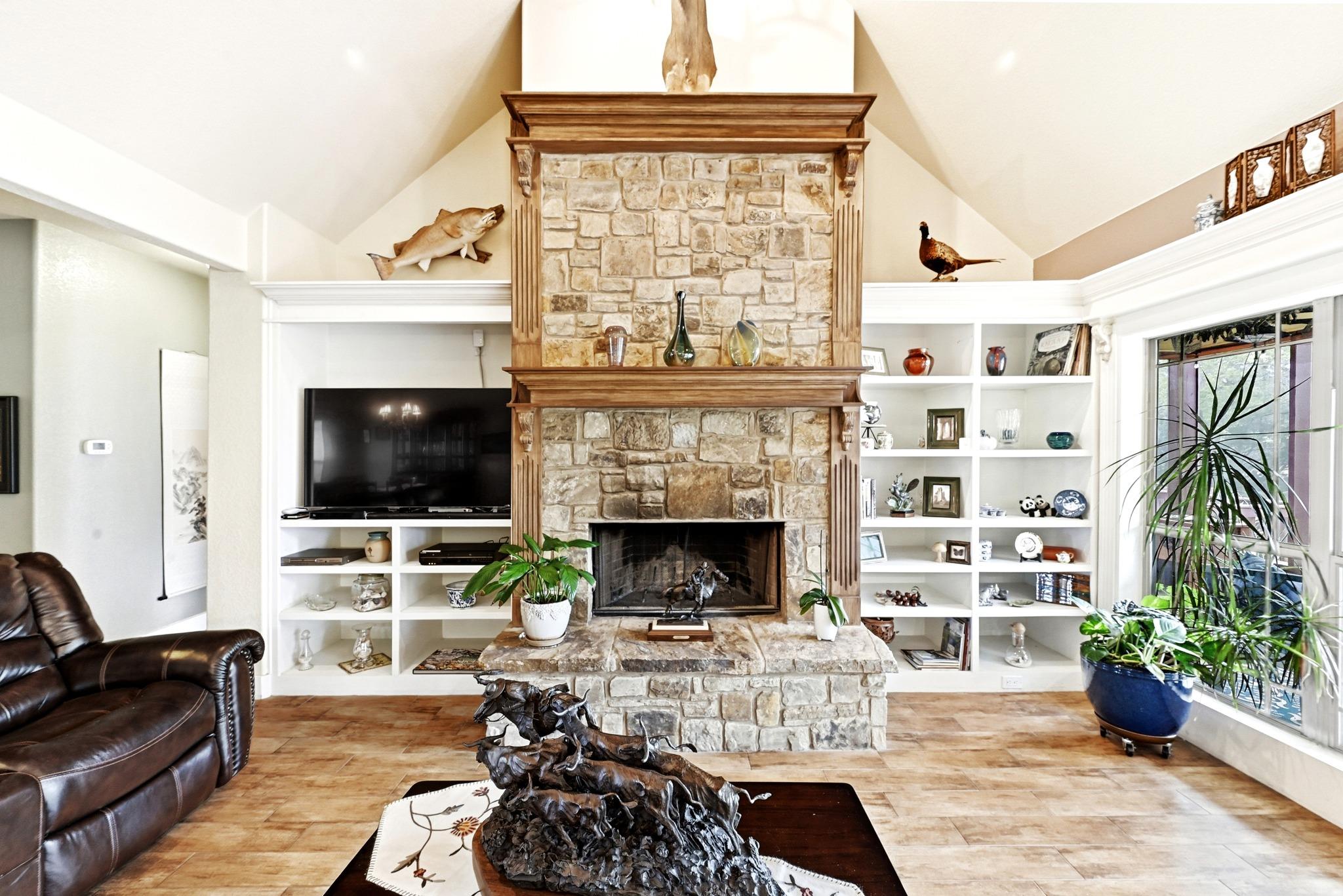 225 Blue Water Cv, Wimberley, TX 78676