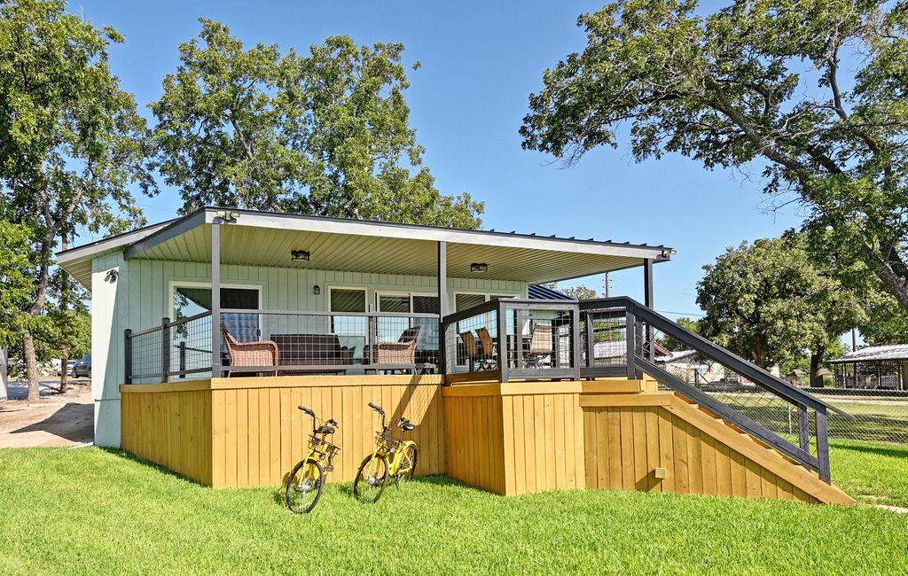 611 Lakeshore Loop, Tow, TX 78672