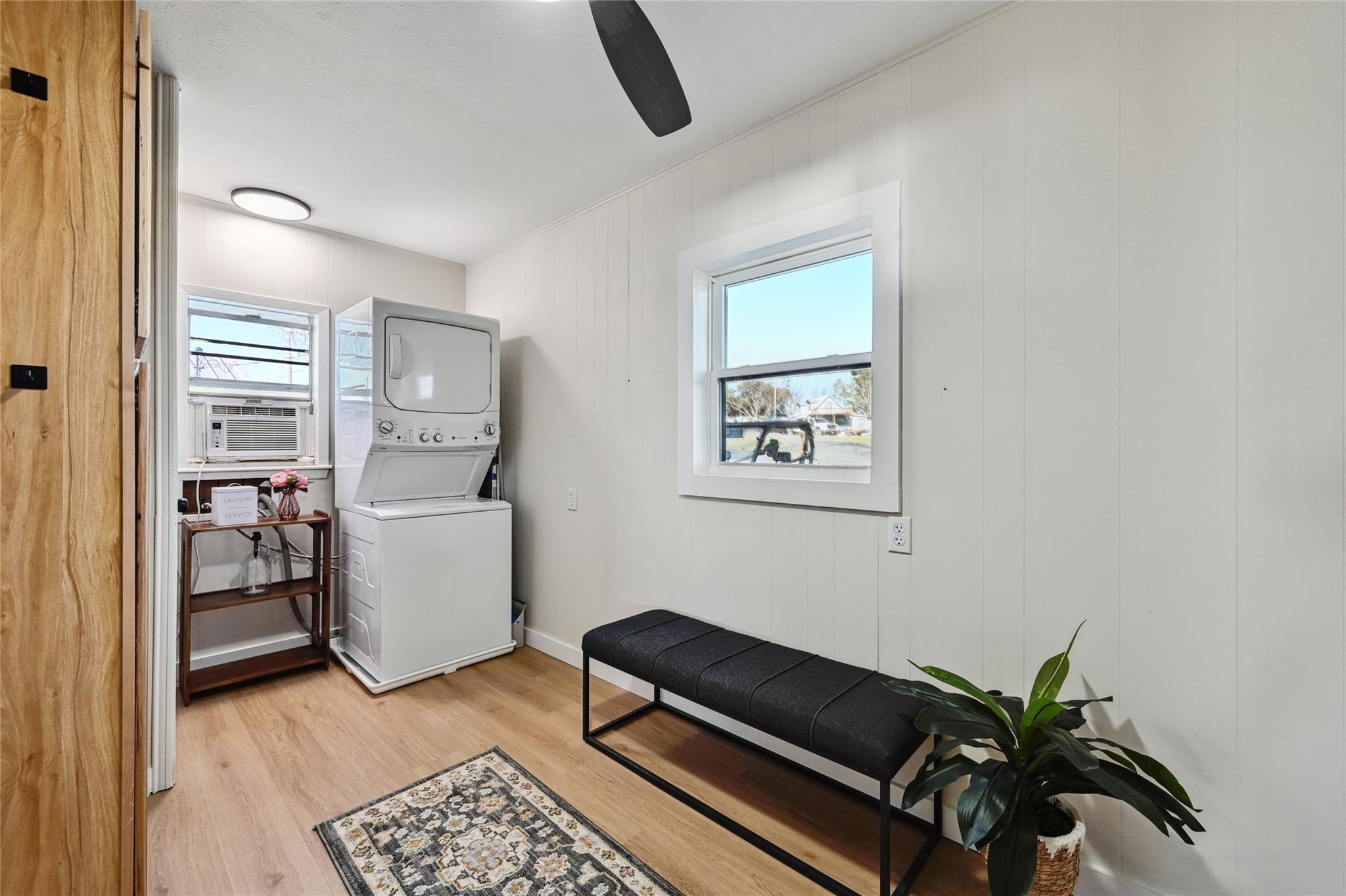 611 Lakeshore Loop, Tow, TX 78672