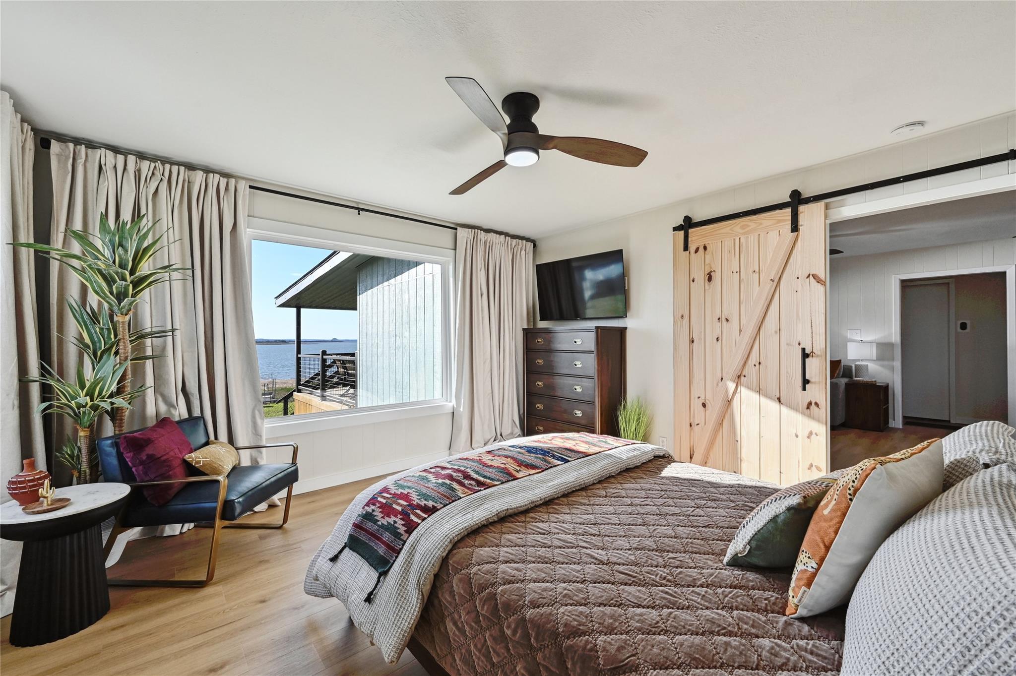 611 Lakeshore Loop, Tow, TX 78672