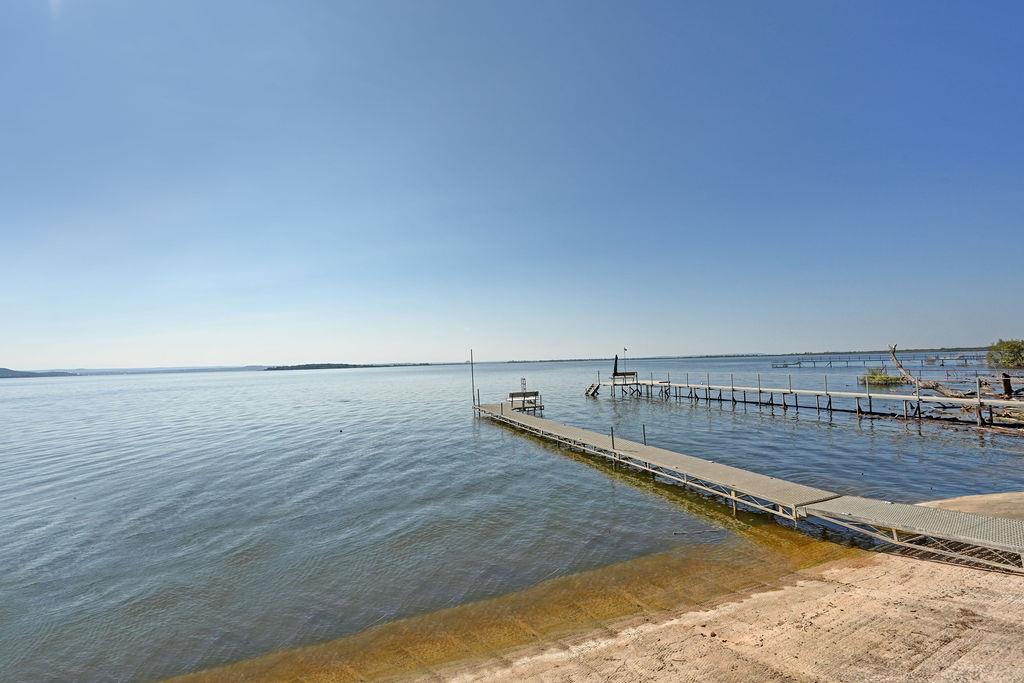 611 Lakeshore Loop, Tow, TX 78672