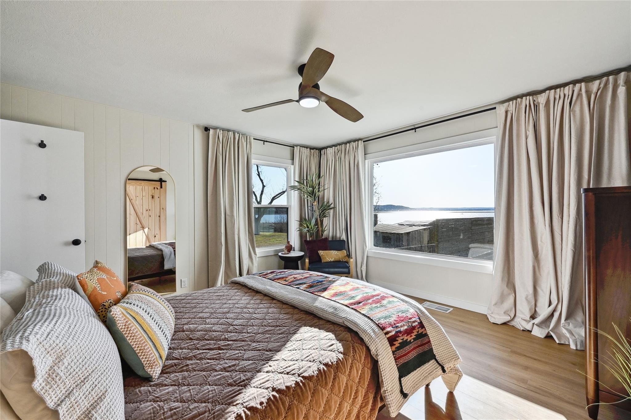 611 Lakeshore Loop, Tow, TX 78672