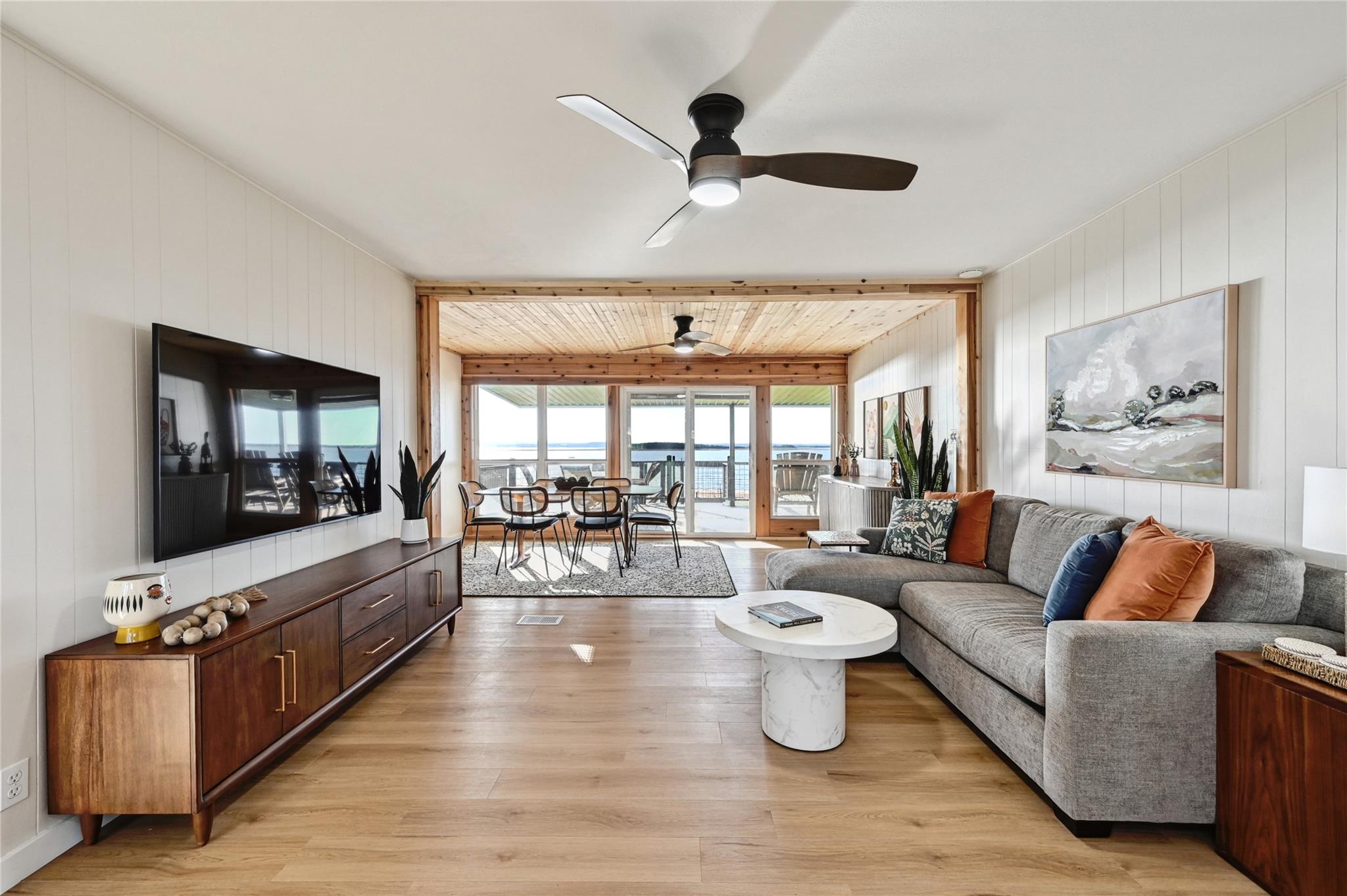 611 Lakeshore Loop, Tow, TX 78672