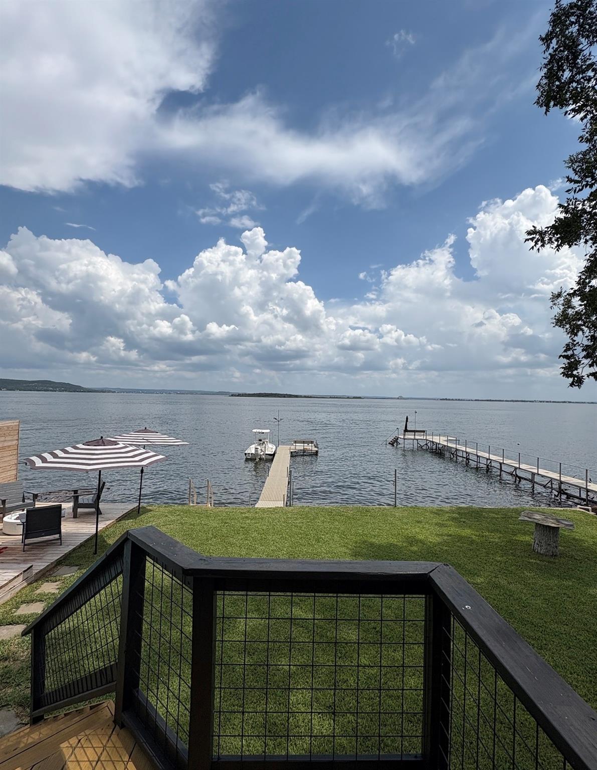 611 Lakeshore Loop, Tow, TX 78672