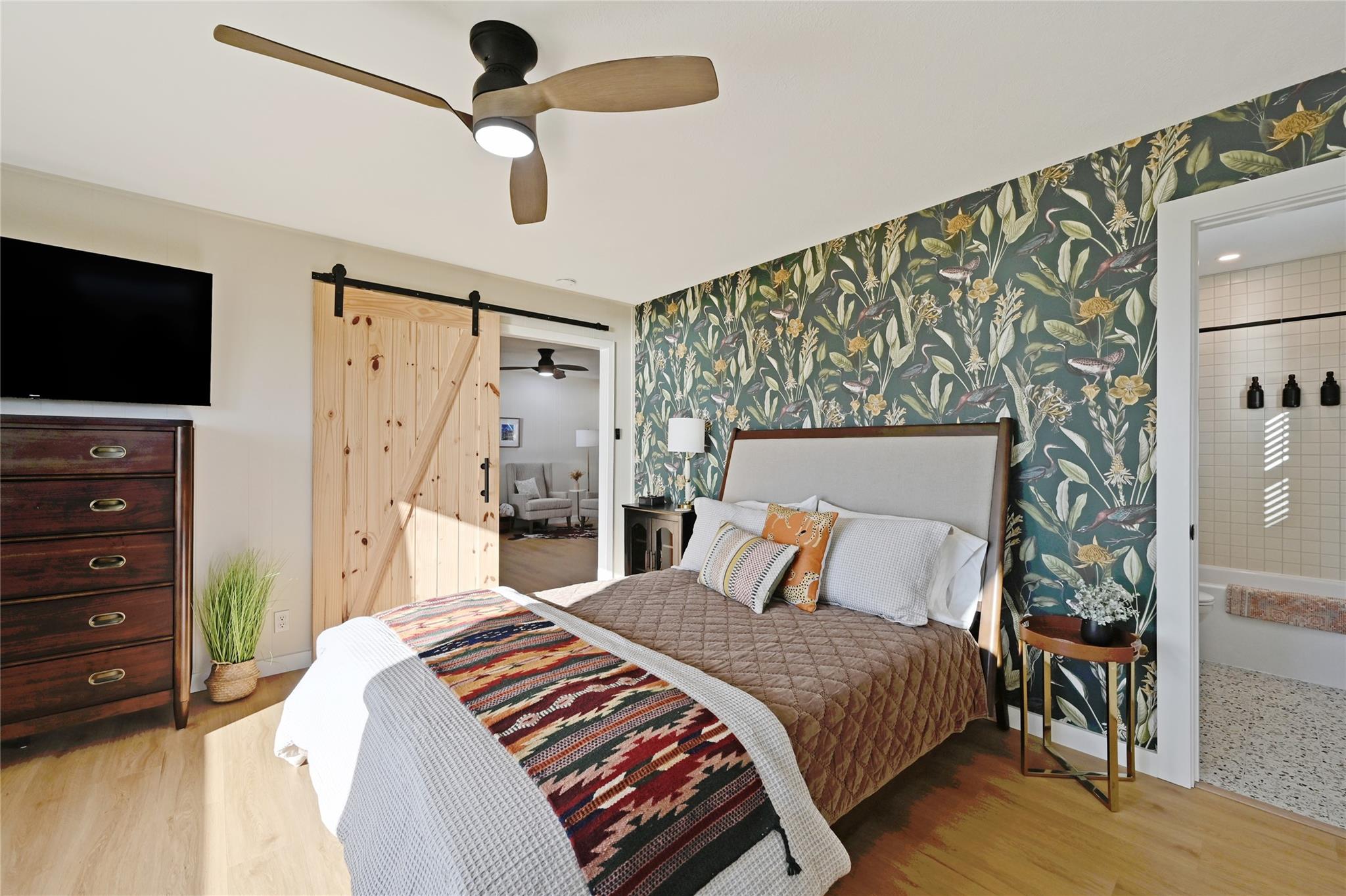 611 Lakeshore Loop, Tow, TX 78672