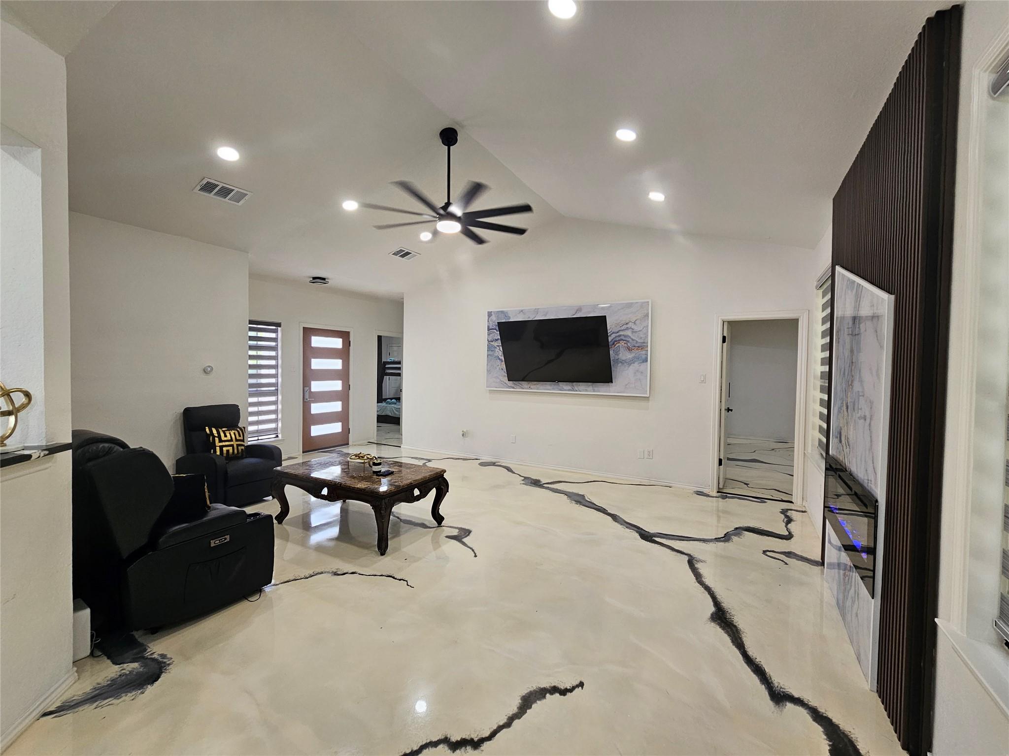 11806 Prairie Hen Ln, Austin, TX 78758