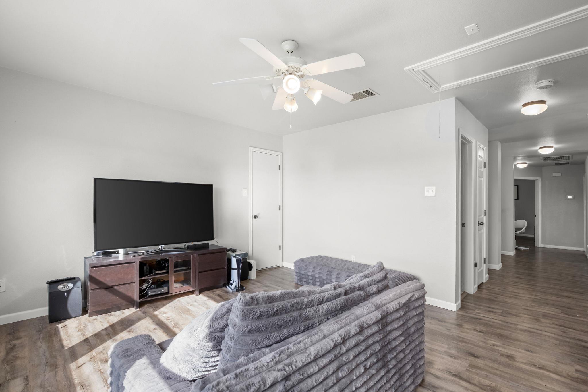 154 Old Settlers Dr, Bastrop, TX 78602