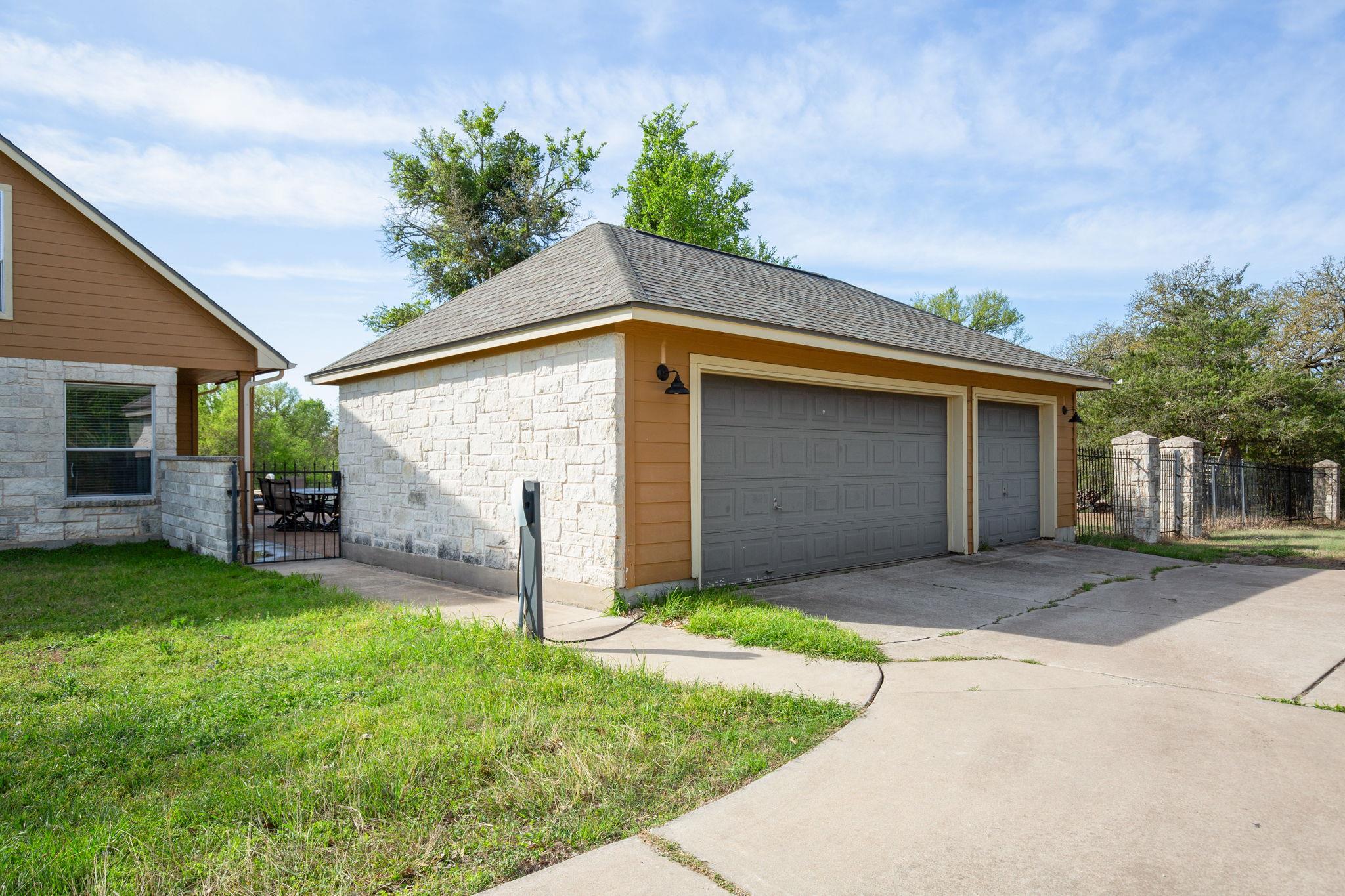 154 Old Settlers Dr, Bastrop, TX 78602