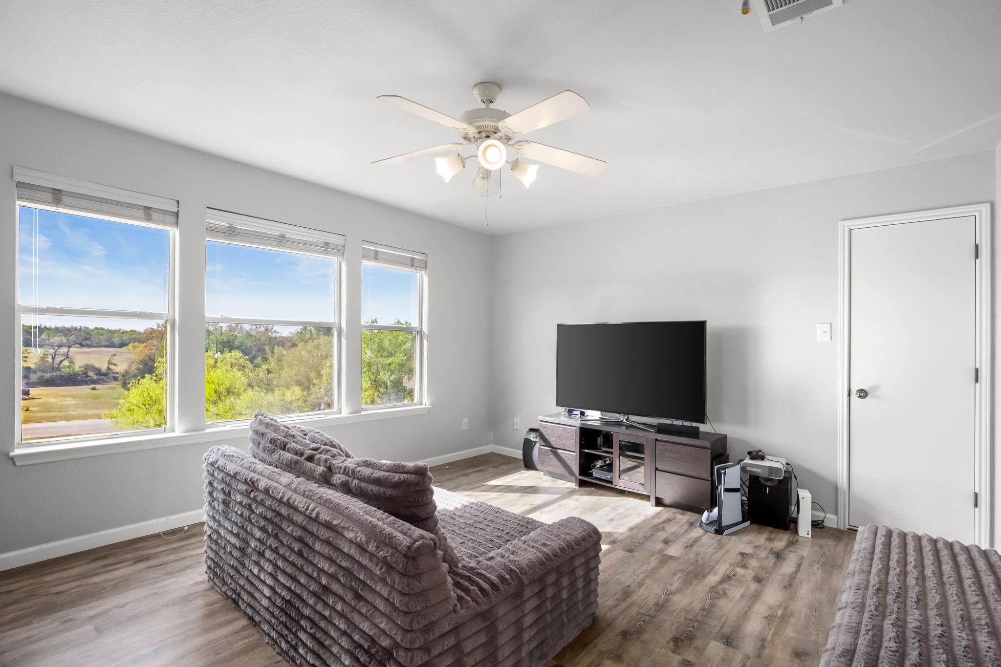 154 Old Settlers Dr, Bastrop, TX 78602