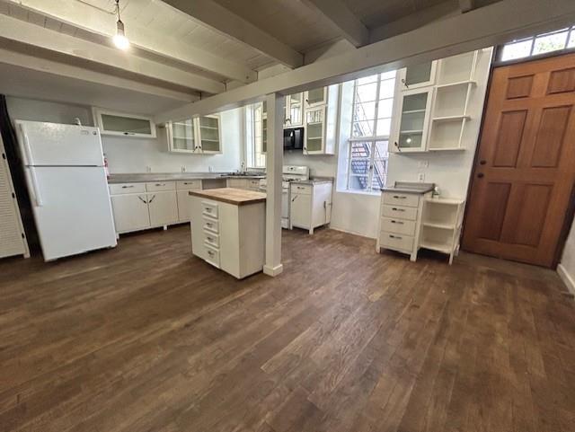 109 N Main St # A, Taylor, TX 76574