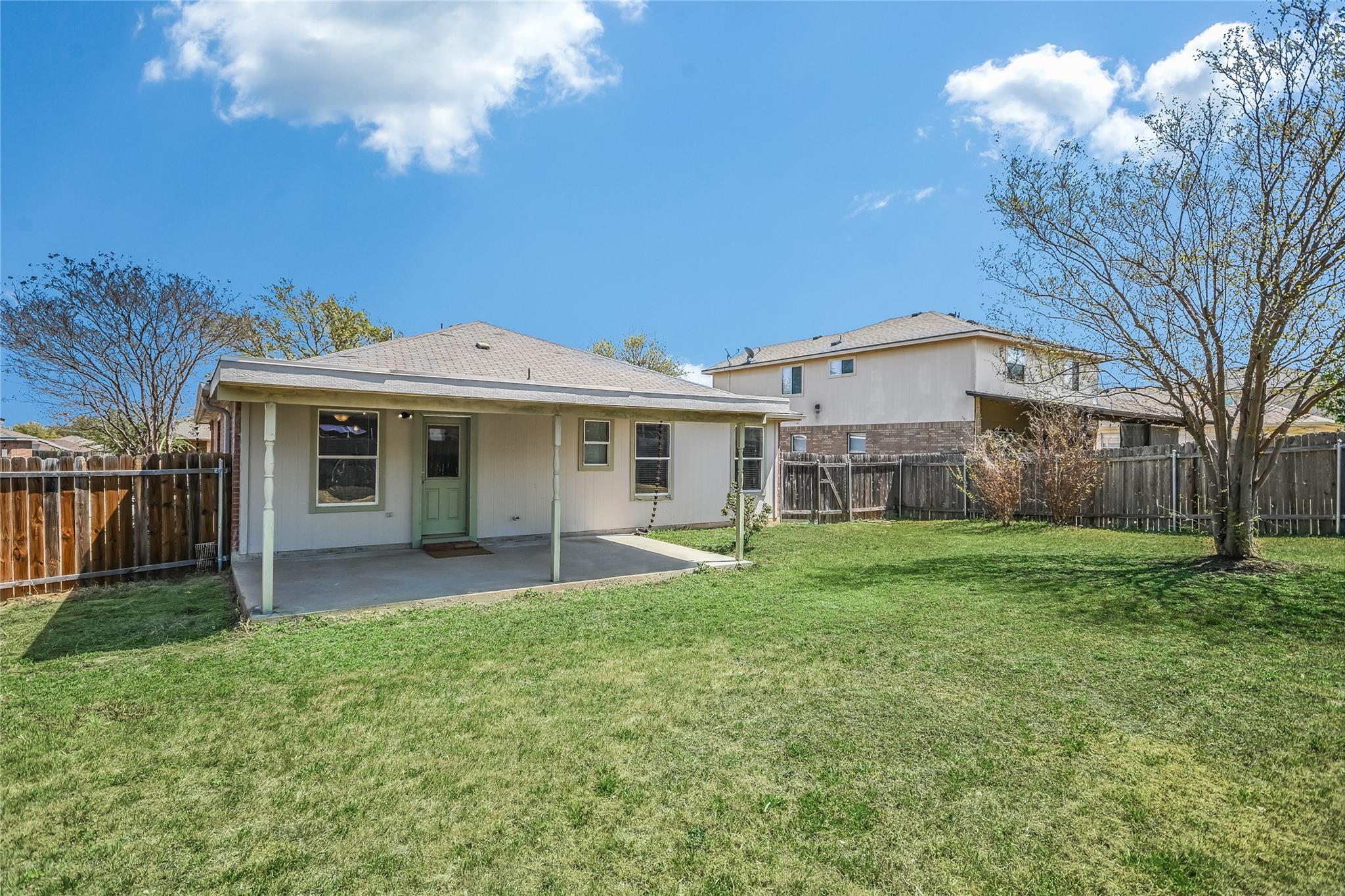 201 Woodley Rd, Leander, TX 78641