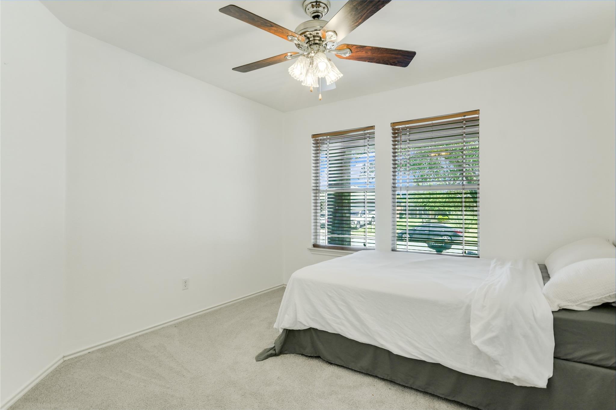 201 Woodley Rd, Leander, TX 78641