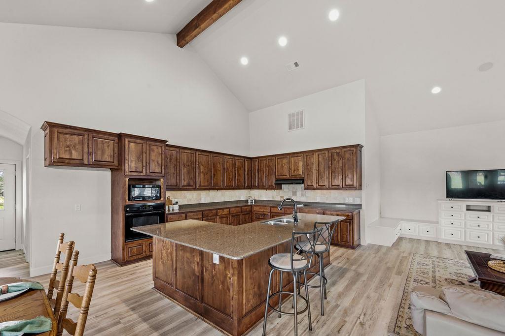 2795 W Highway 290, Dripping Springs, TX 78620