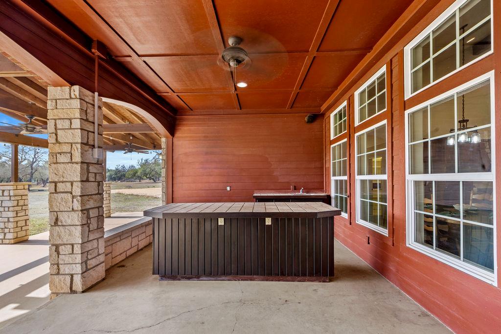 2795 W Highway 290, Dripping Springs, TX 78620