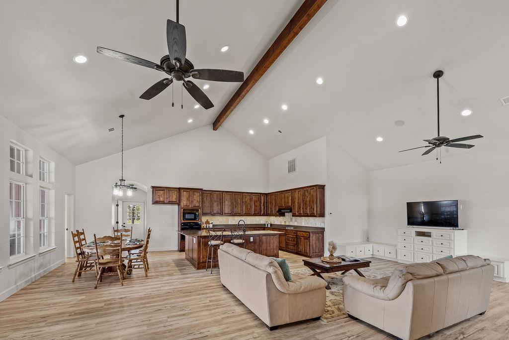 2795 W Highway 290, Dripping Springs, TX 78620