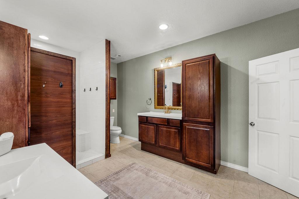 2795 W Highway 290, Dripping Springs, TX 78620