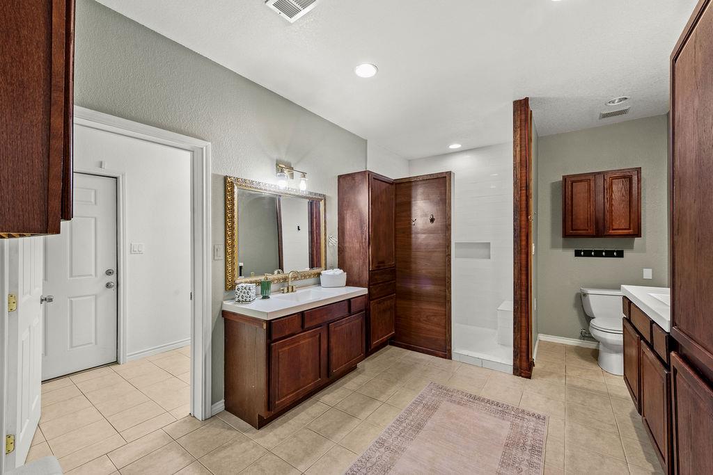 2795 W Highway 290, Dripping Springs, TX 78620