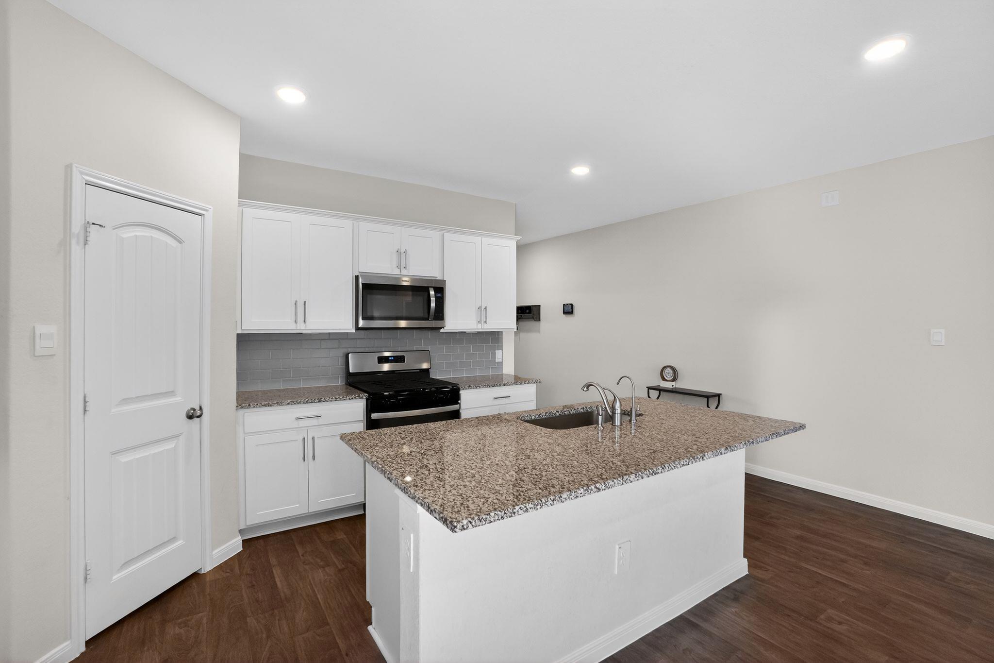 233 Bethpage Dr, San Marcos, TX 78666