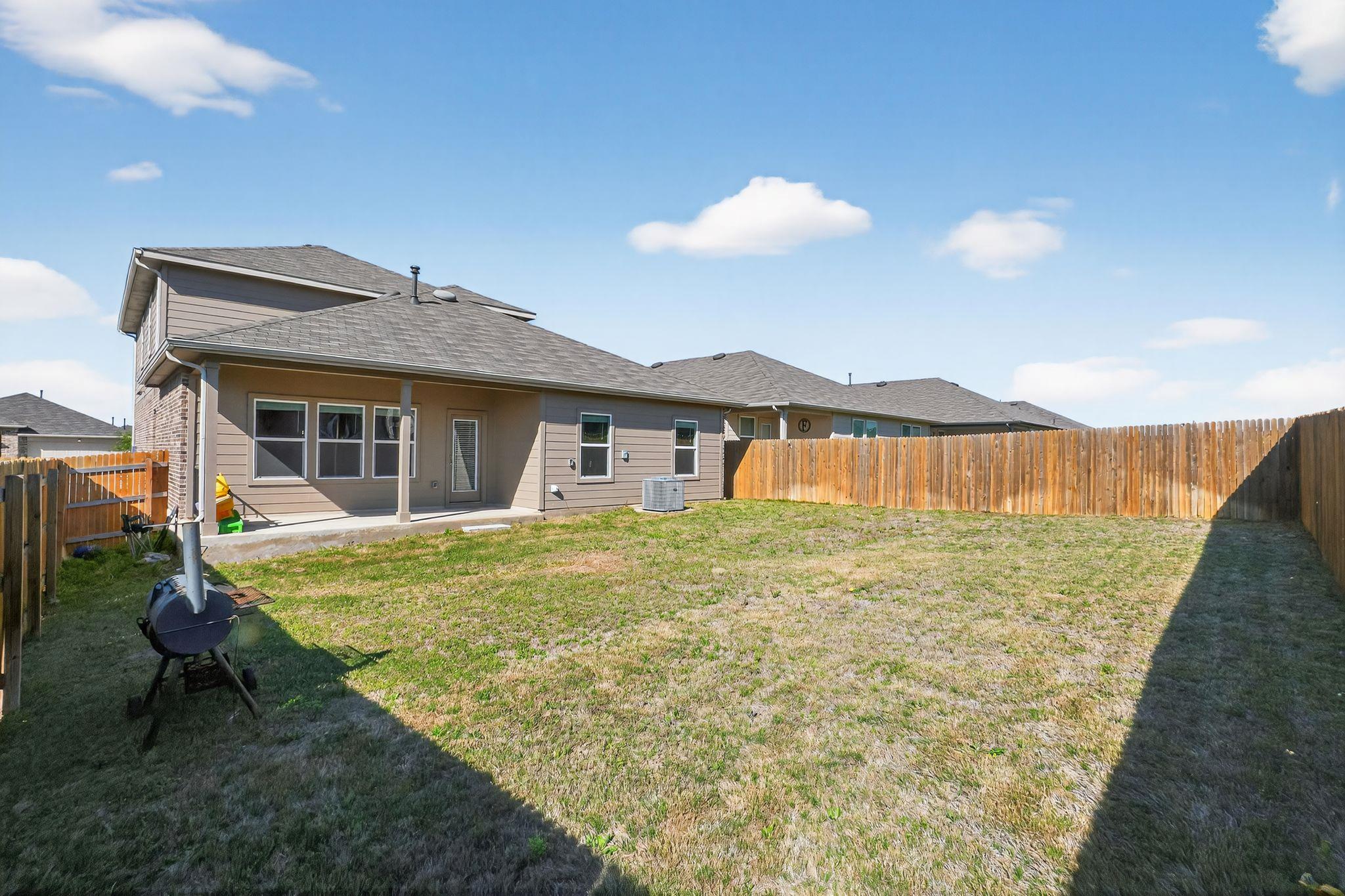 233 Bethpage Dr, San Marcos, TX 78666