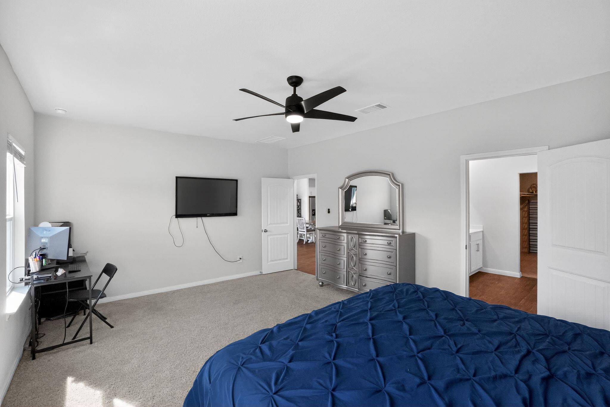 233 Bethpage Dr, San Marcos, TX 78666