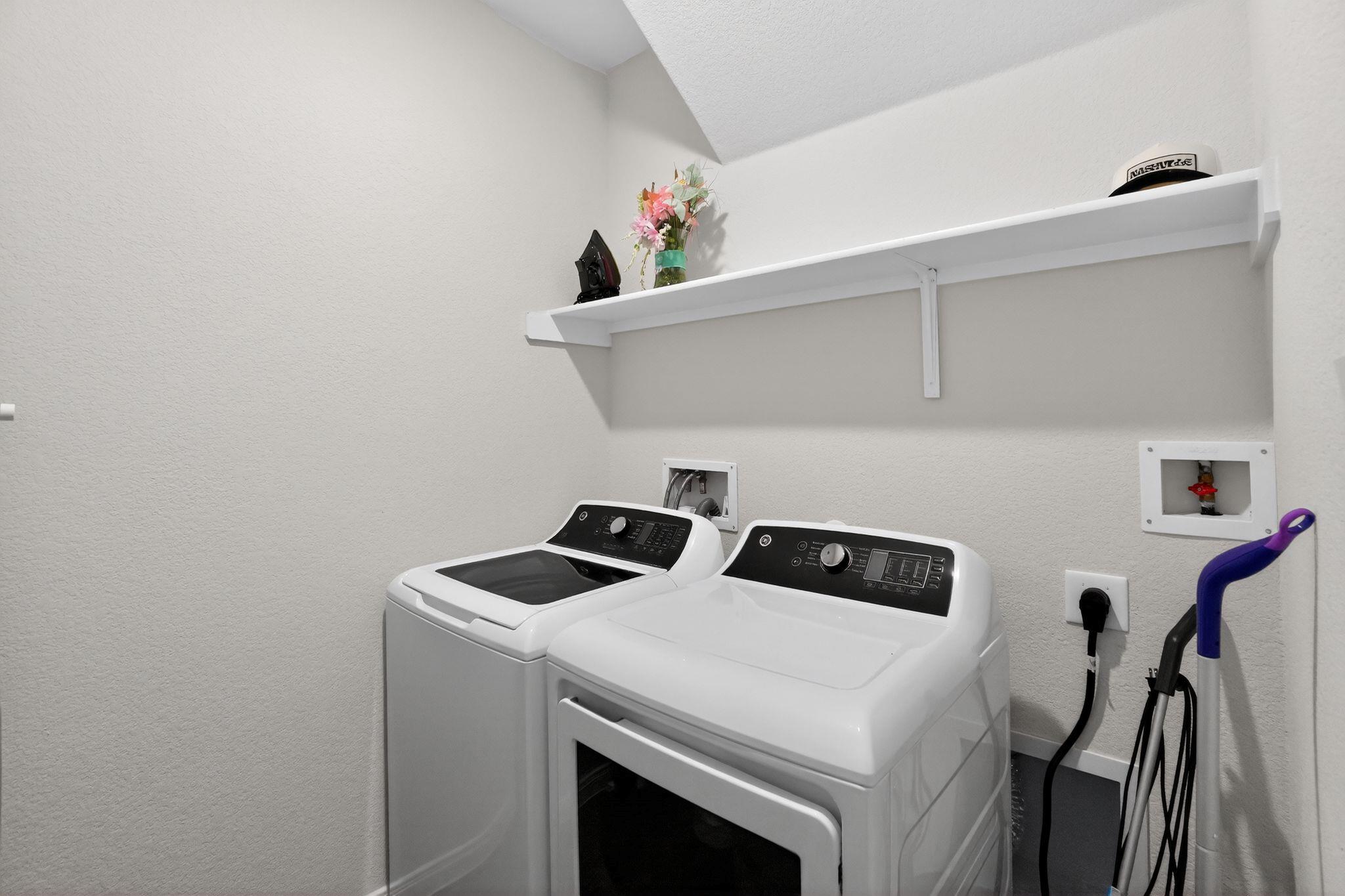 233 Bethpage Dr, San Marcos, TX 78666