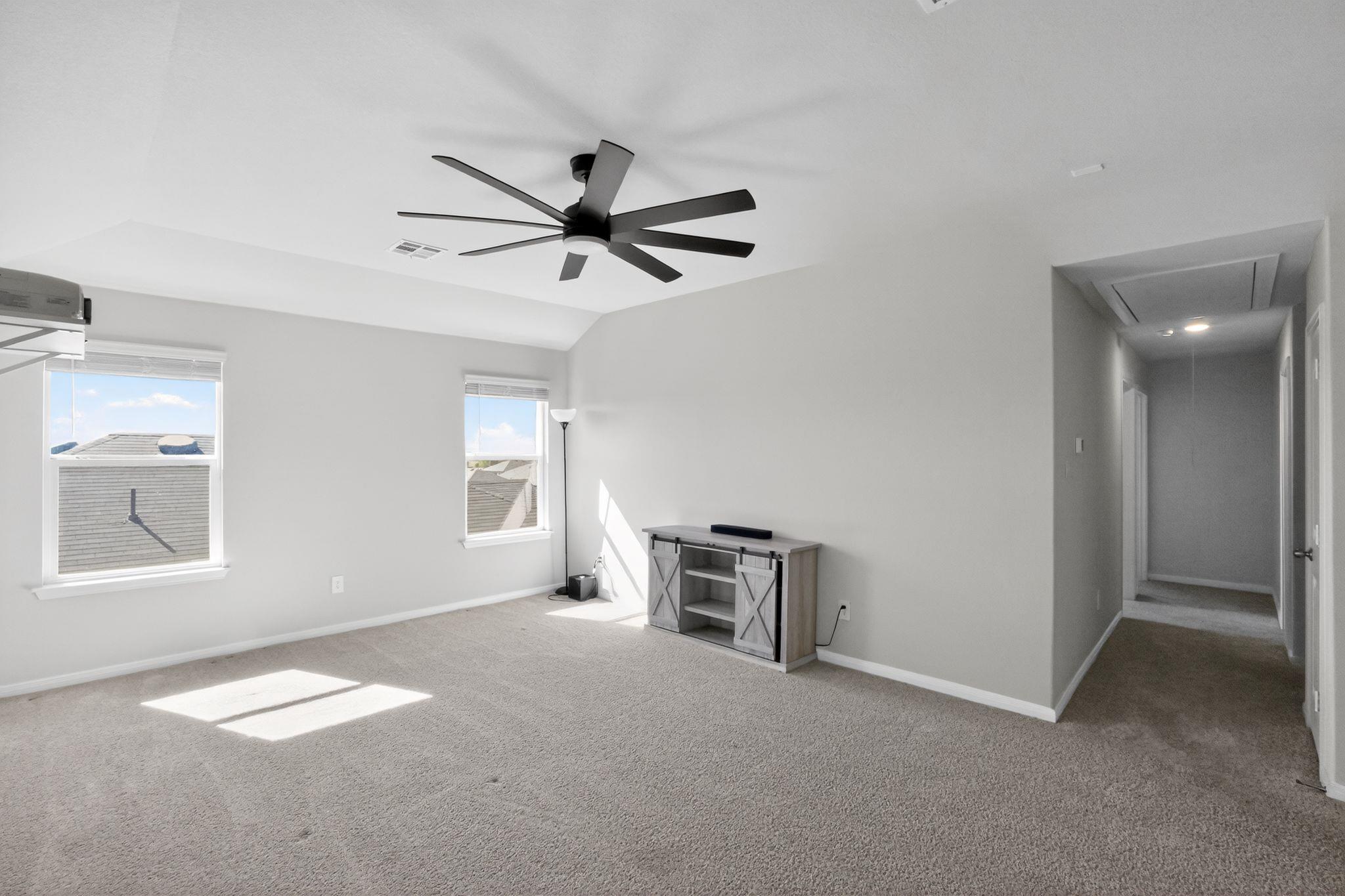 233 Bethpage Dr, San Marcos, TX 78666