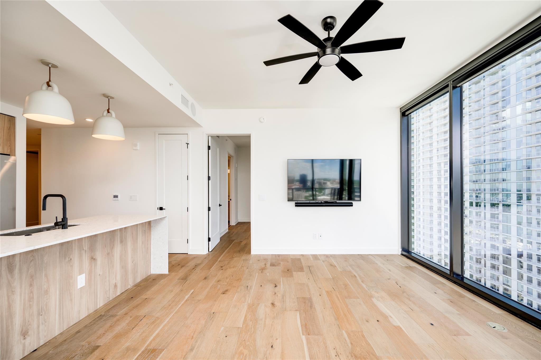 84 EAST Ave # 2801, Austin, TX 78701