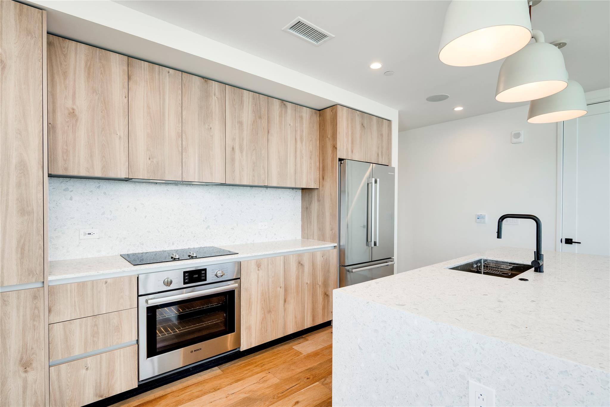 84 EAST Ave # 2801, Austin, TX 78701