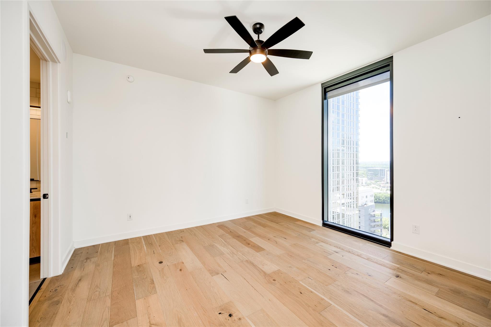 84 EAST Ave # 2801, Austin, TX 78701