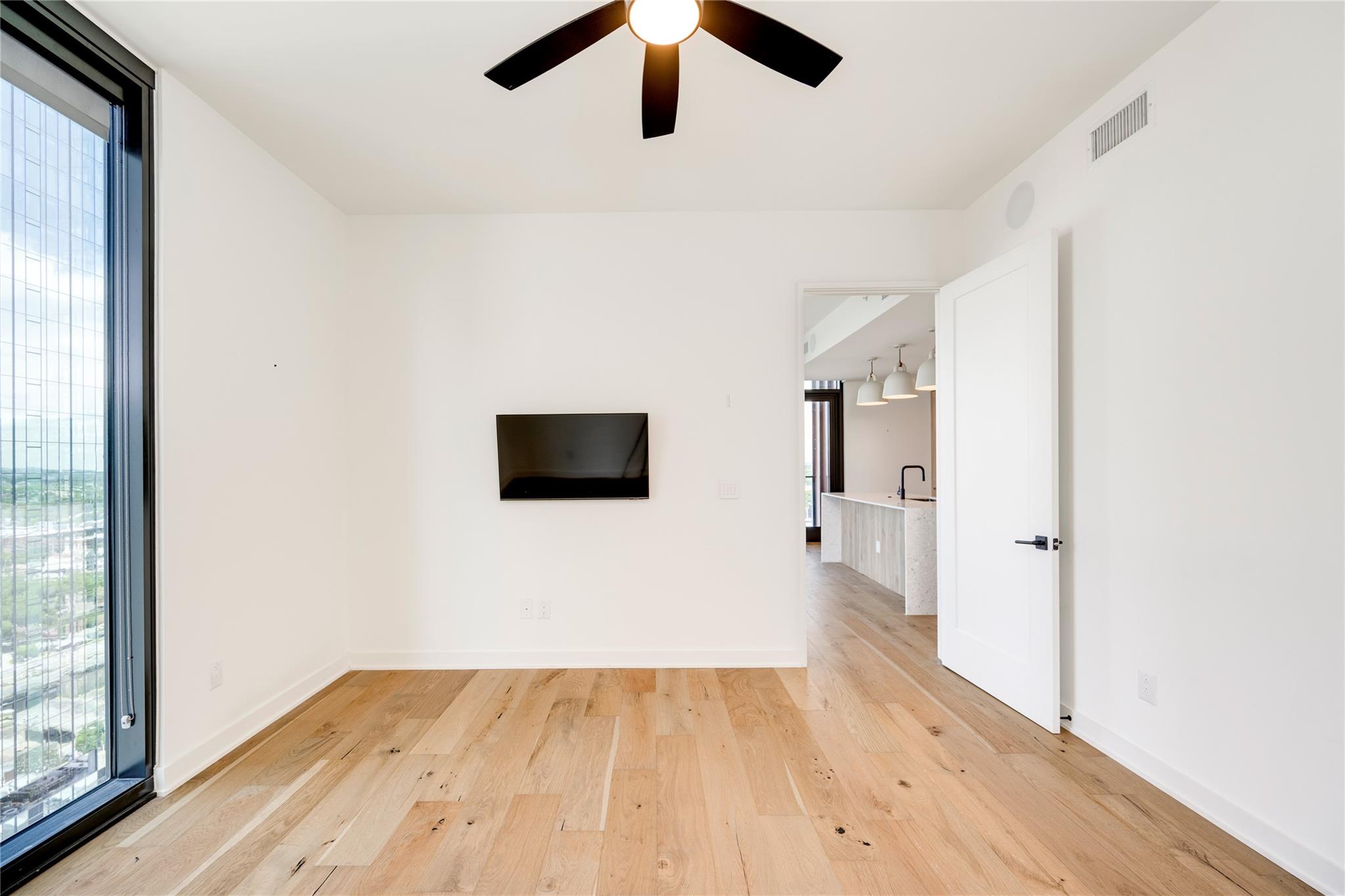 84 EAST Ave # 2801, Austin, TX 78701