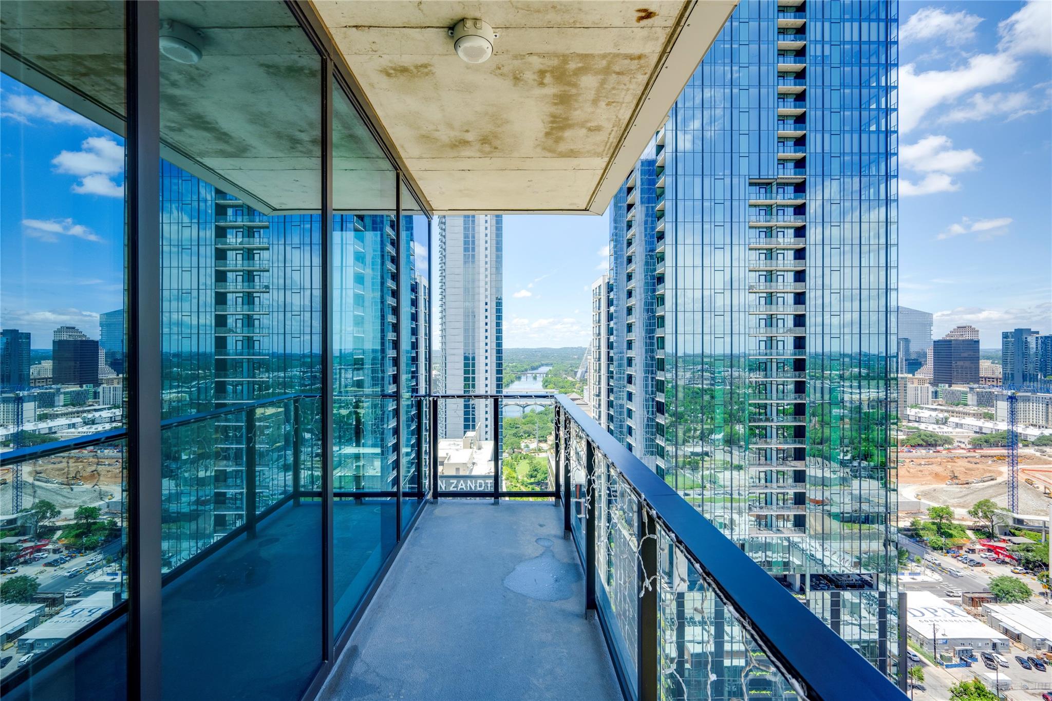 84 EAST Ave # 2801, Austin, TX 78701