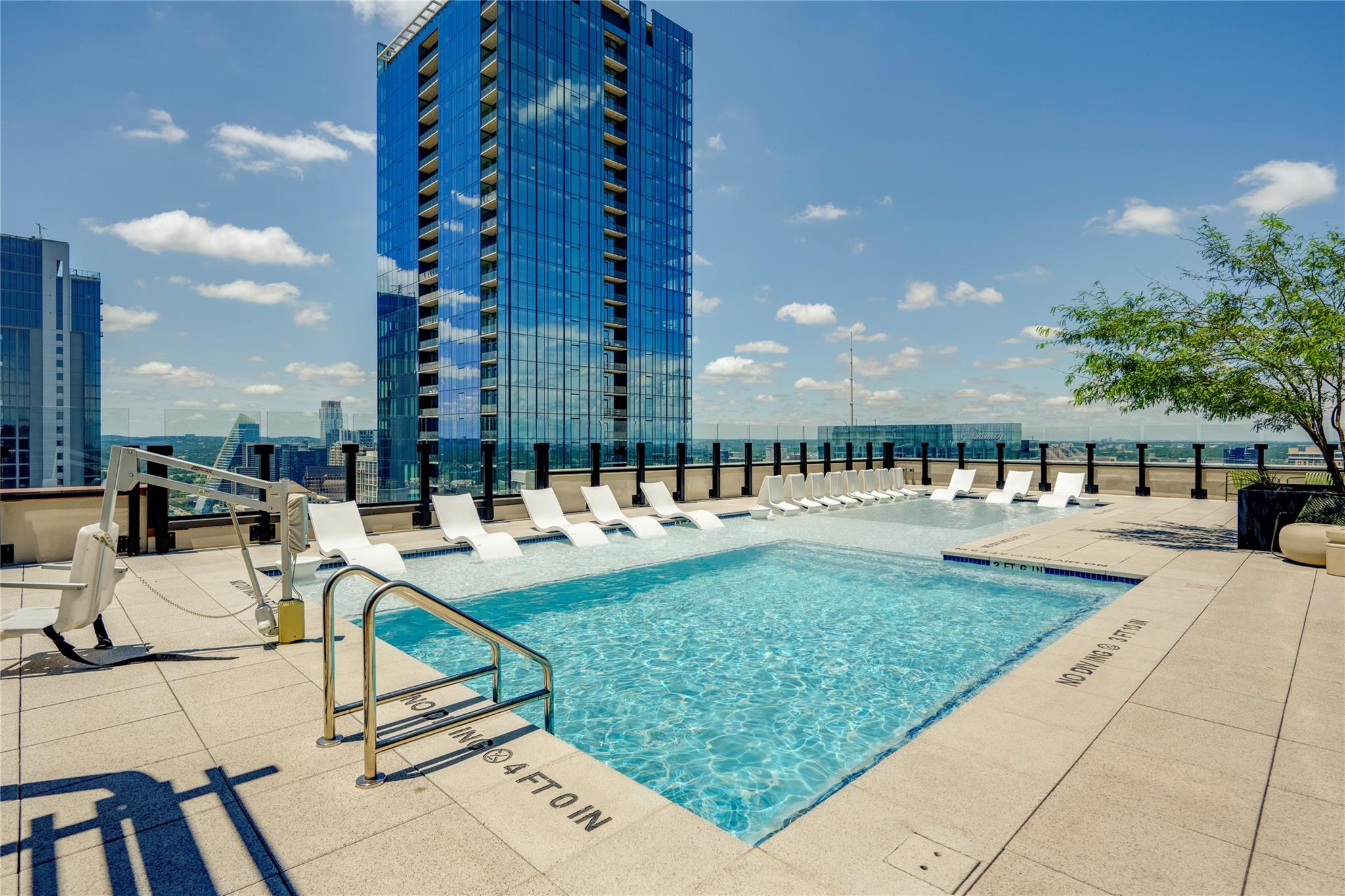 84 EAST Ave # 2801, Austin, TX 78701